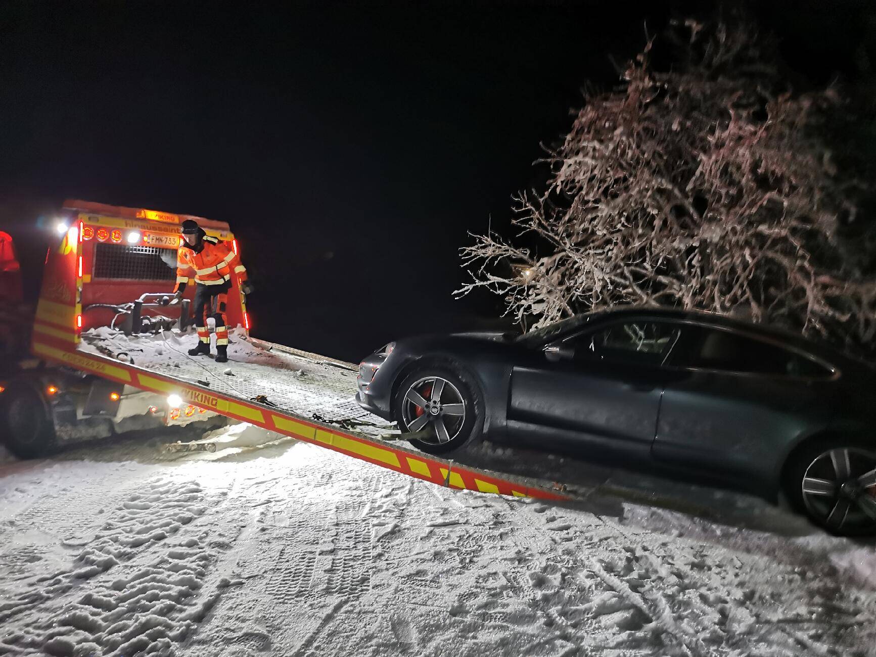 Porsche Taycan 1 year 8 months gone -  Electrical system fault IMG_20240101_170602