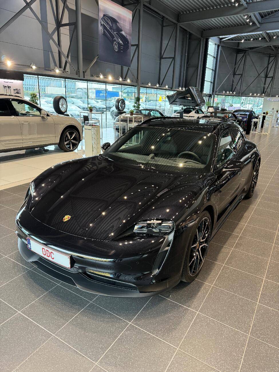 Porsche Taycan Hi from Belgium :) tempImagesF27cR