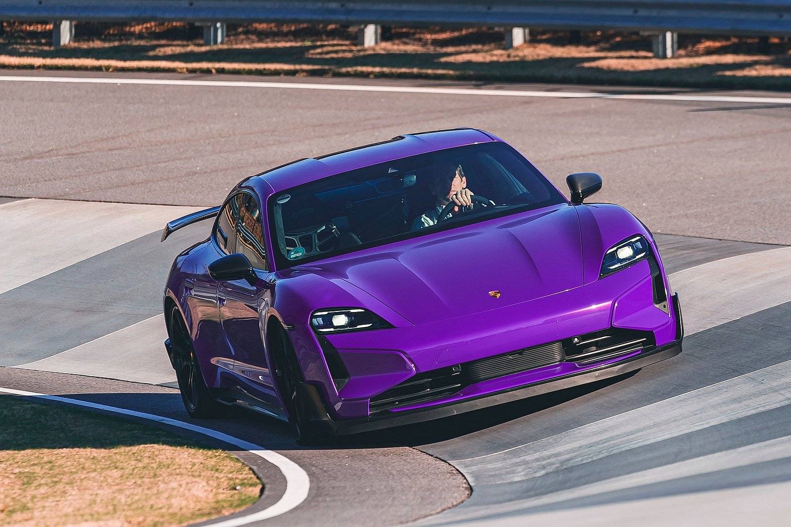 Porsche Taycan World Premiere: 2025 Taycan Turbo GT and Taycan Turbo GT with Weissach Package 1236972