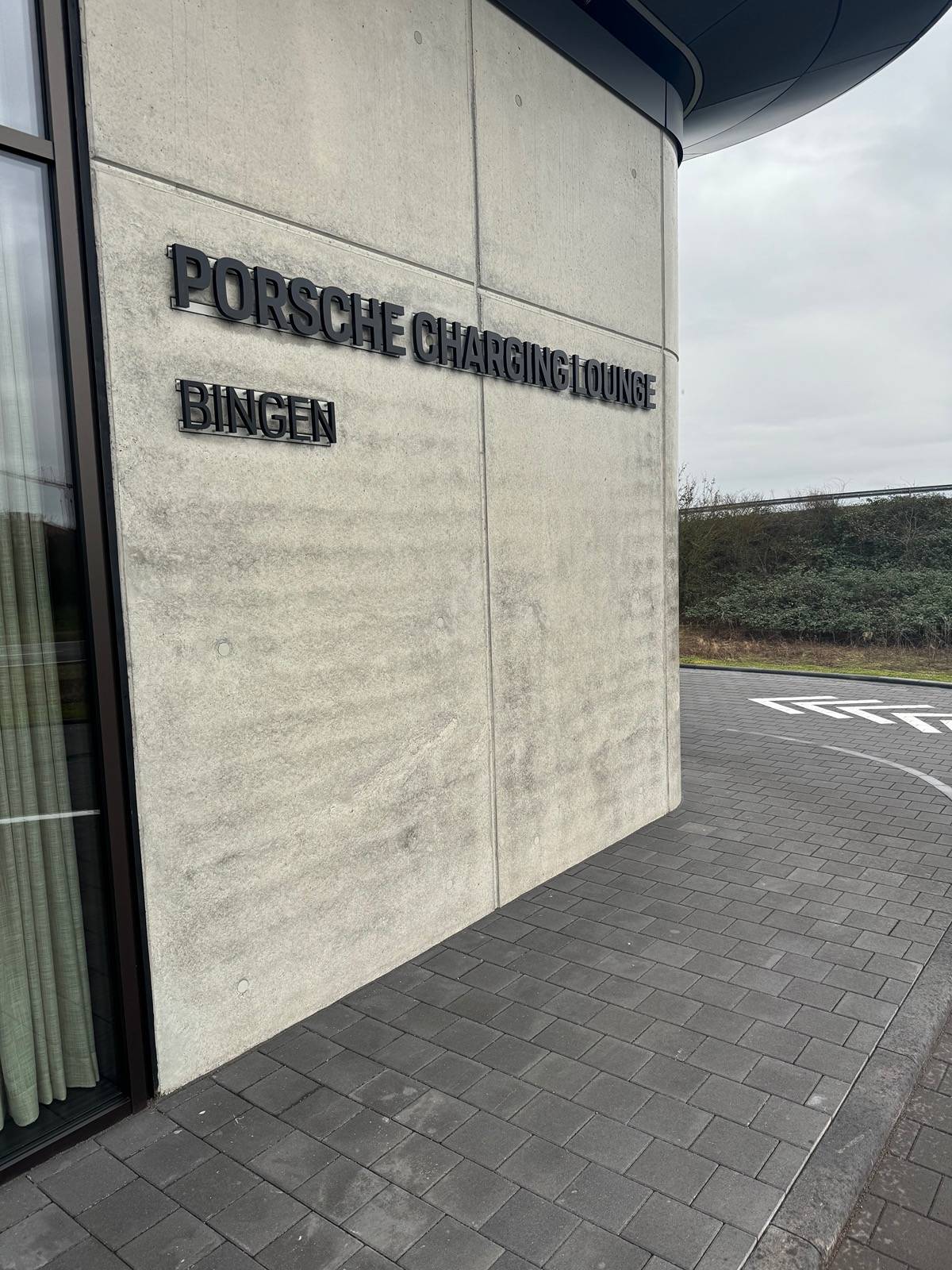 Porsche Taycan Porsche Charging Lounge experience IMG_0518