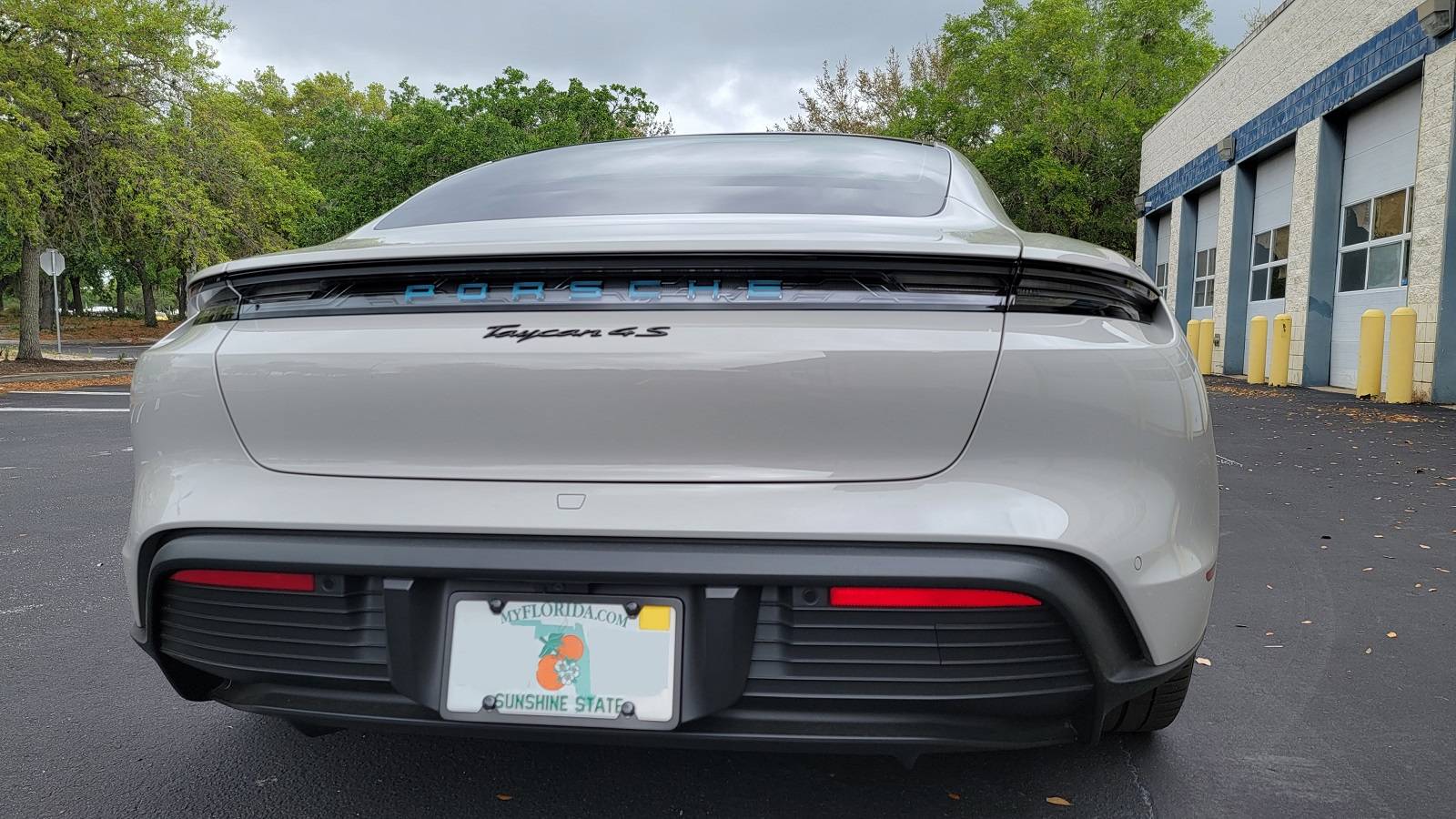 Porsche Taycan DIY Swapped my ‘standard’ rear light strip for Glacier Ice Blue 20240324_130706