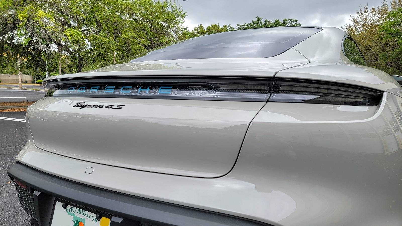 Porsche Taycan DIY Swapped my ‘standard’ rear light strip for Glacier Ice Blue 20240324_130717