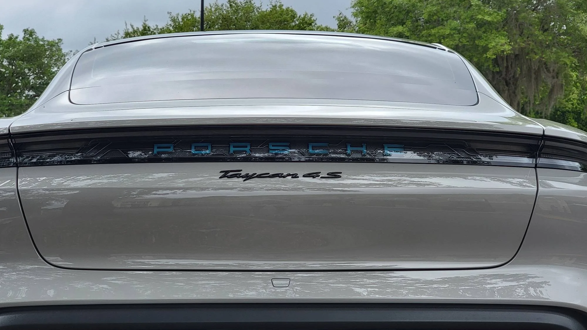 Porsche Taycan DIY Swapped my ‘standard’ rear light strip for Glacier Ice Blue 20240324_133114