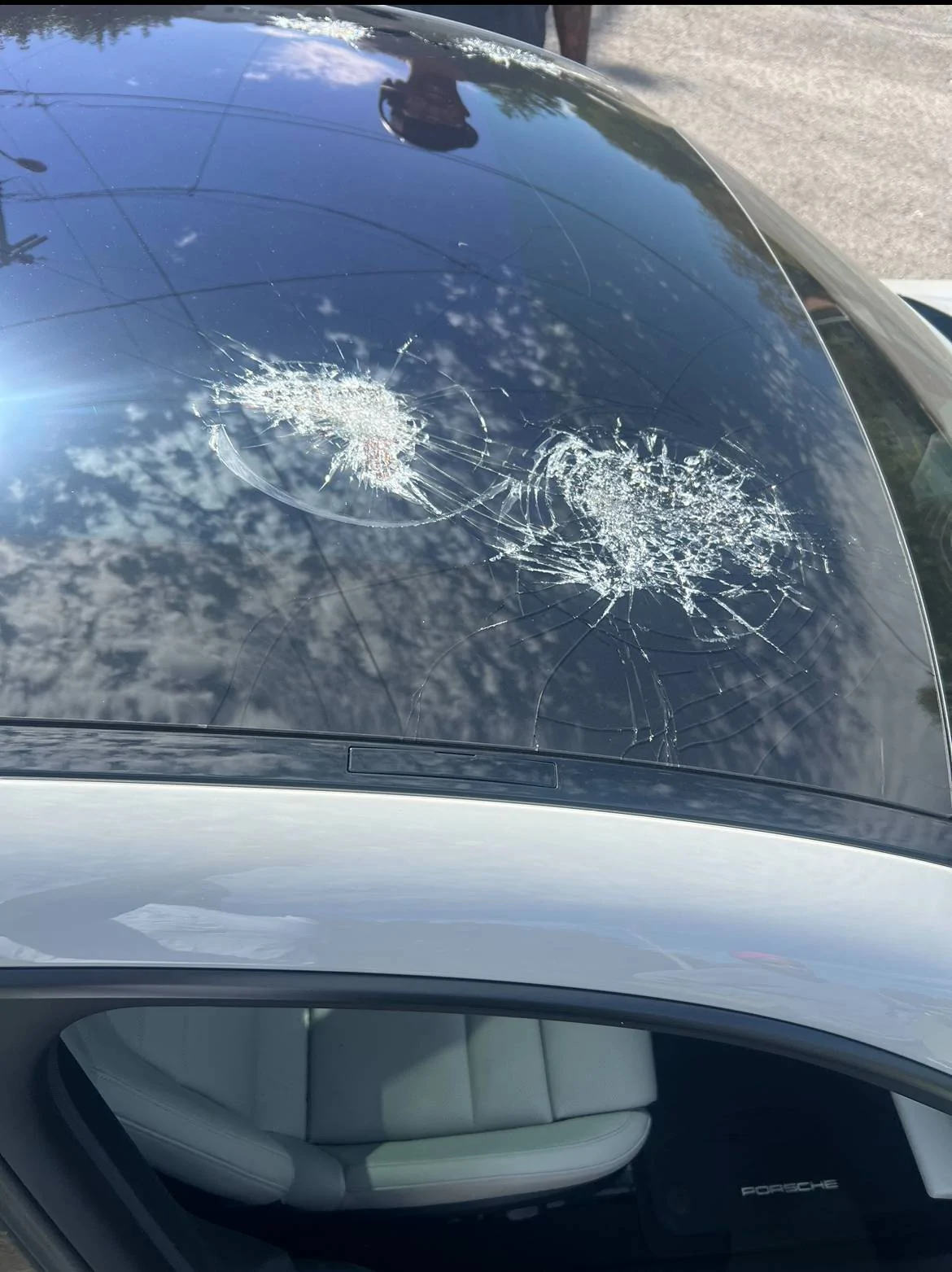 Porsche Taycan Do NOT crack your panoramic glass! IMG_1871