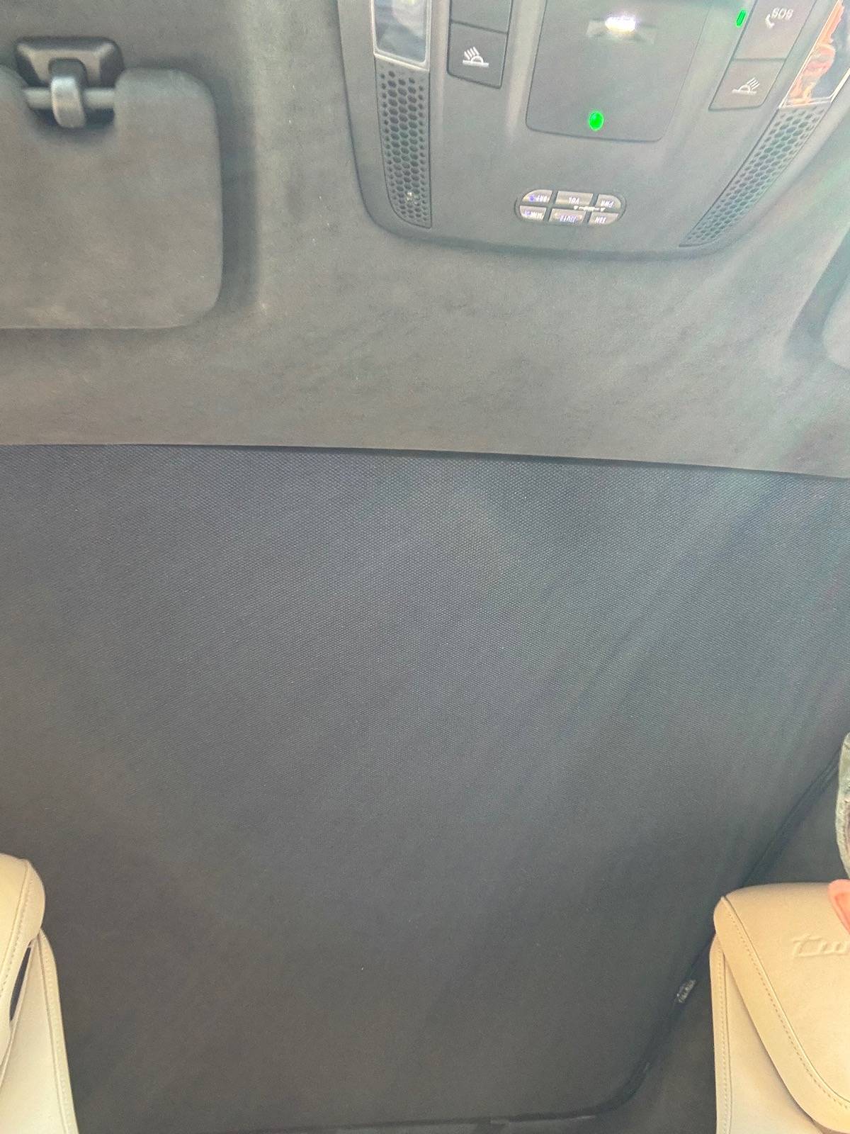 Porsche Taycan Panoramic Roof With Variable Light Control IMG_4042