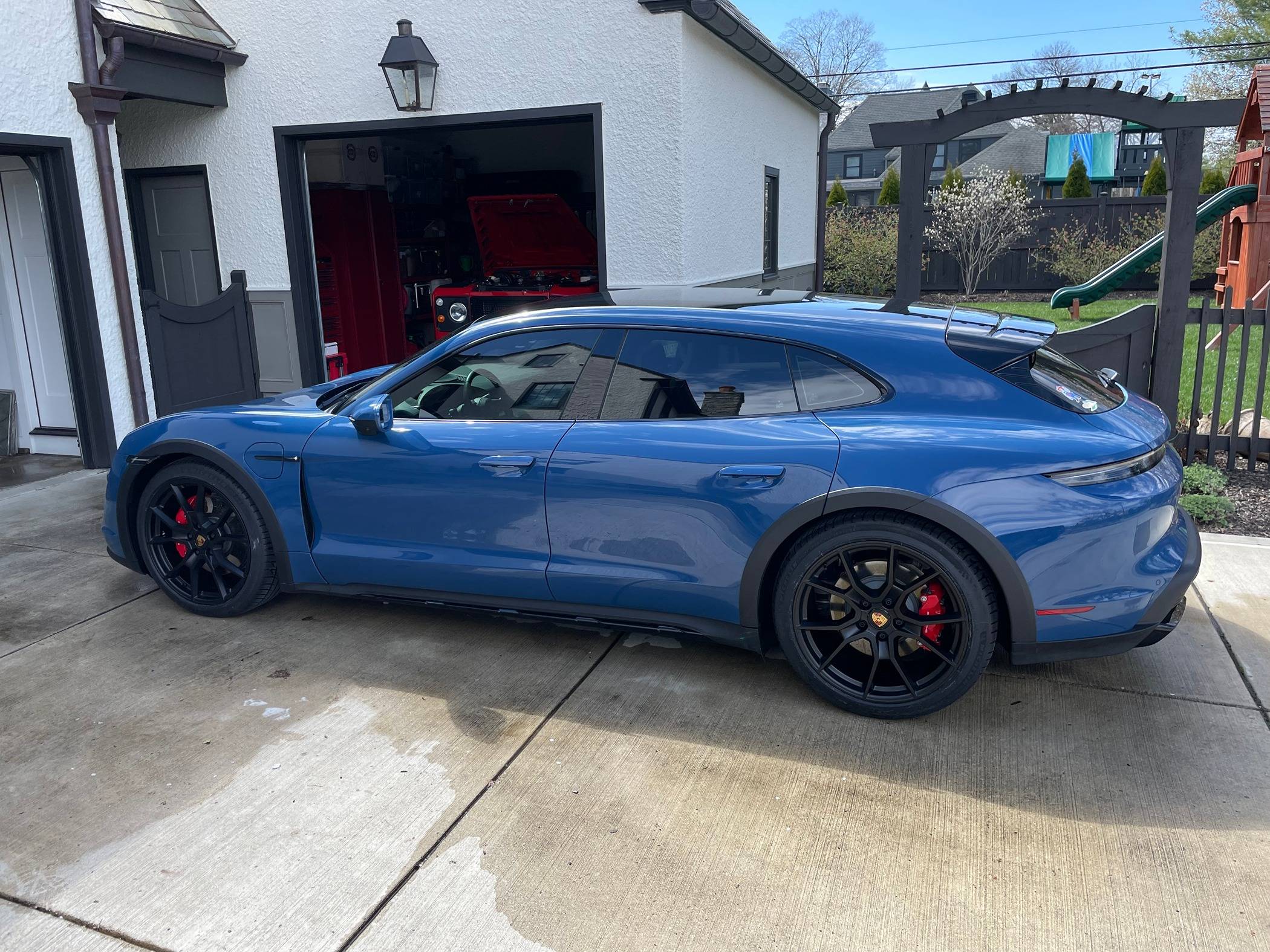 Porsche Taycan Different tire size for 21" wheel IMG_1248