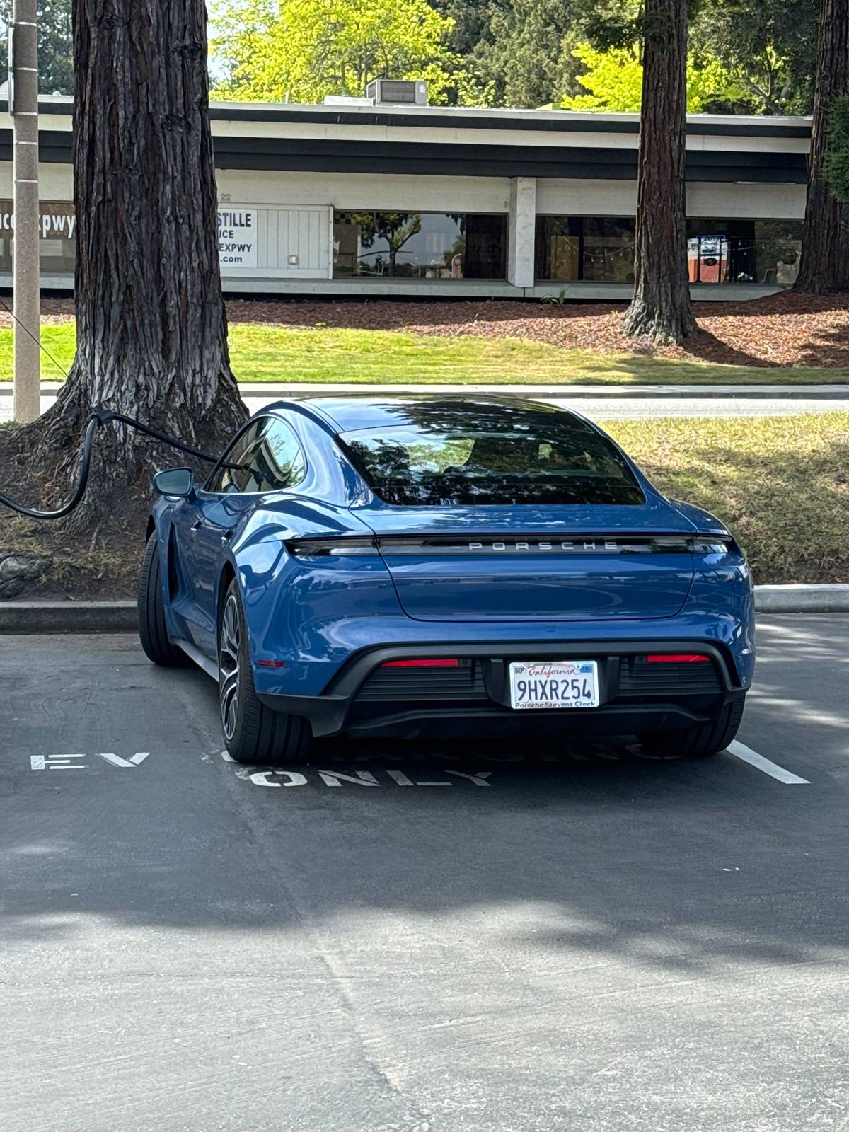 Porsche Taycan Charging idiots or charging etiquette - you pick it! tempImagen0Dgy