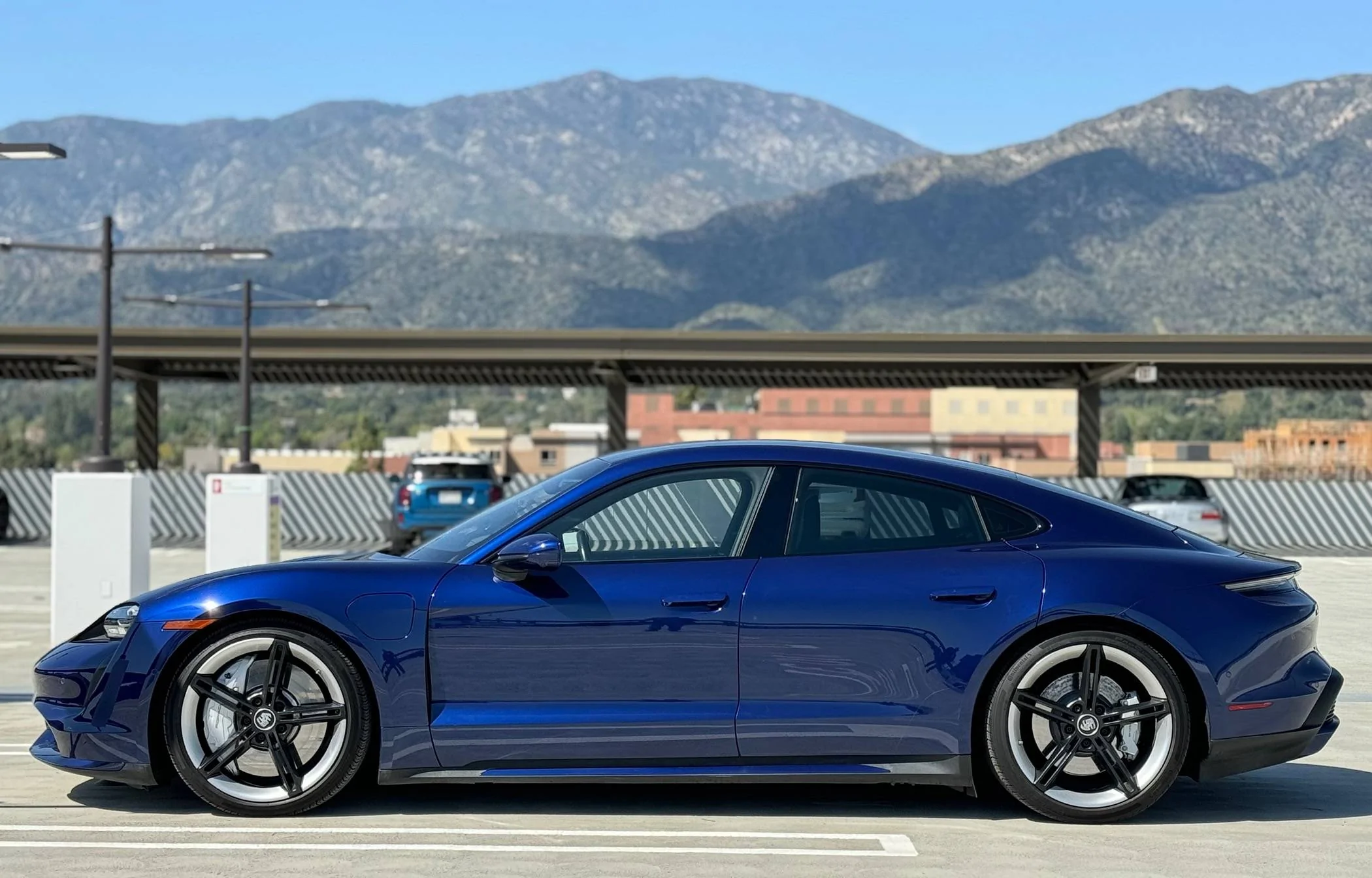 Porsche Taycan WTB 21" Mission E wheels +/- tires IMG_2314