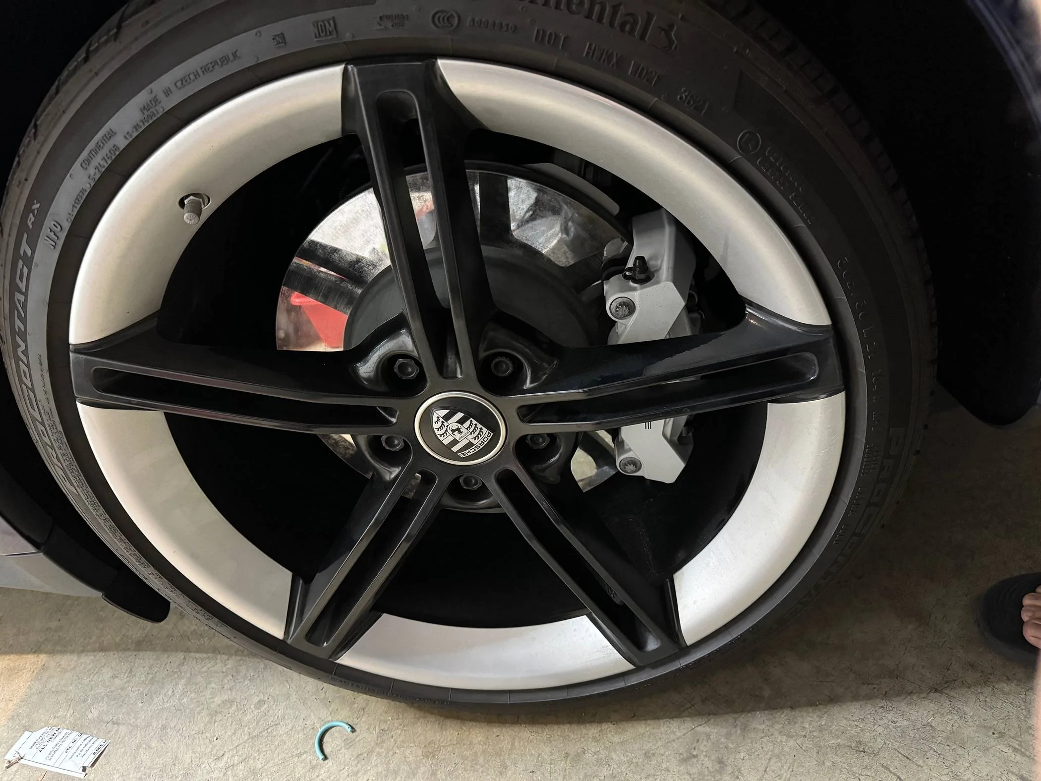 Porsche Taycan WTB 21" Mission E wheels +/- tires IMG_2401