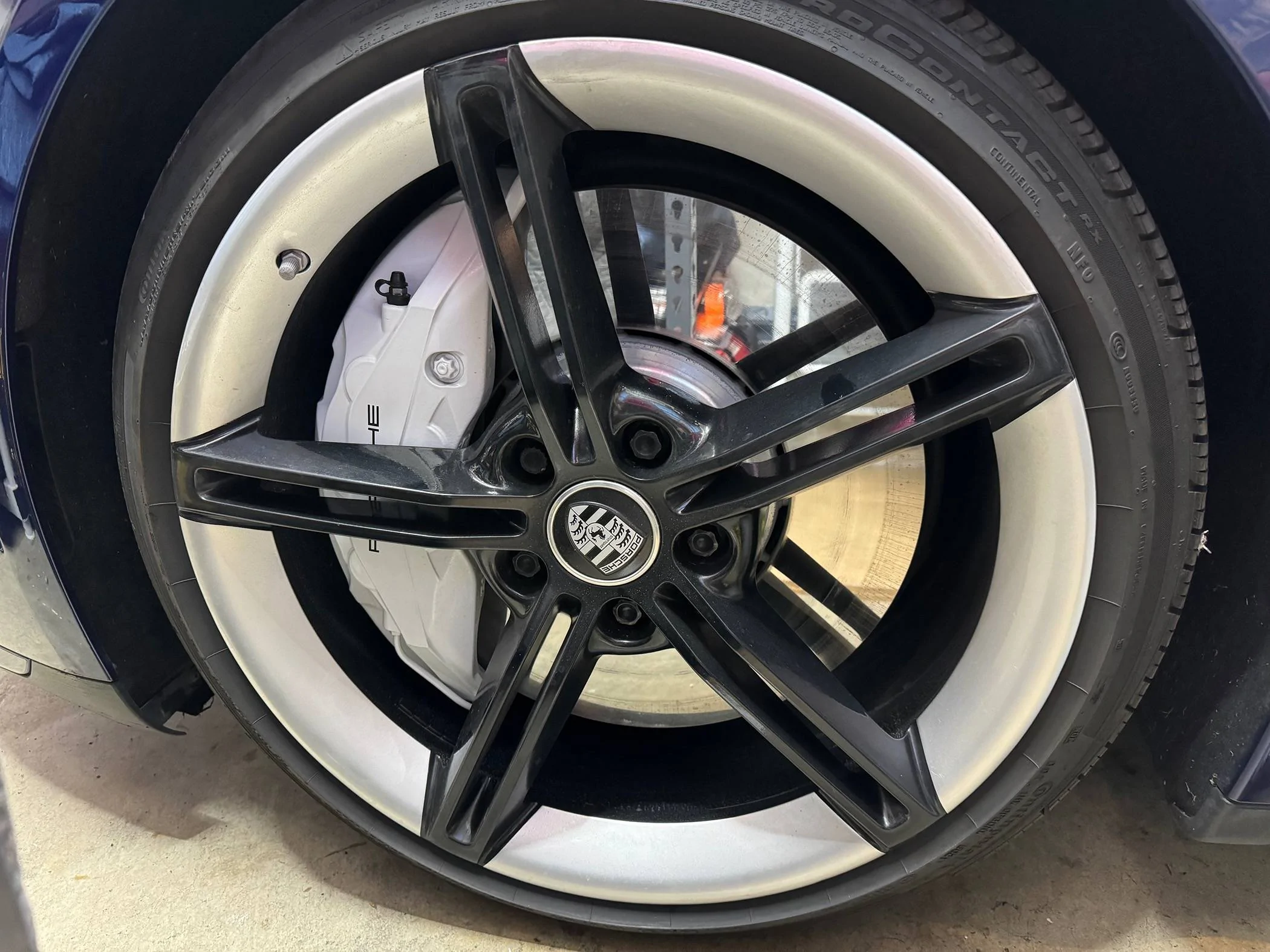 Porsche Taycan WTB 21" Mission E wheels +/- tires IMG_2402