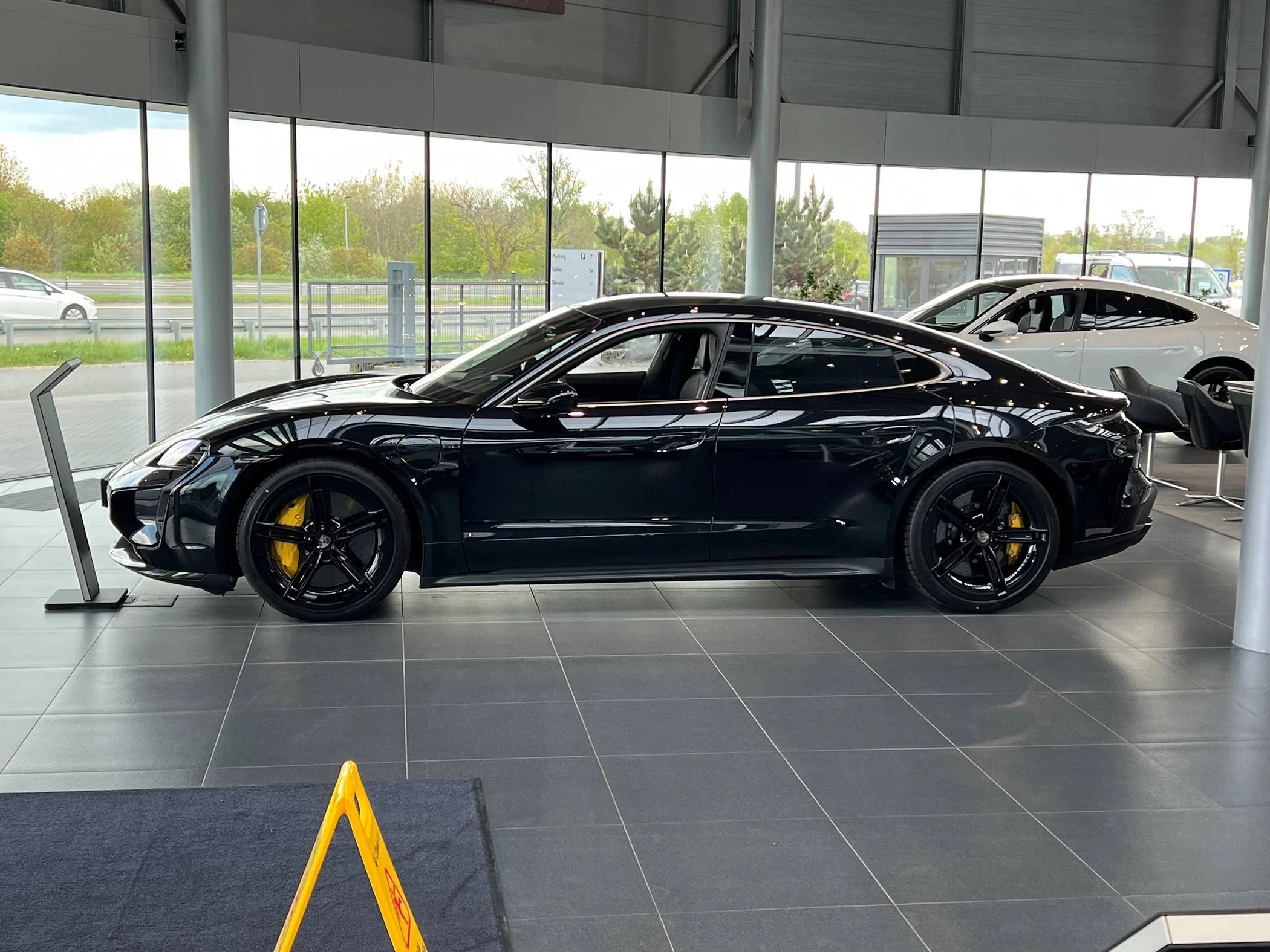 Porsche Taycan NEW Updated 2025 Taycan Reviews Are Here! IMG_8902
