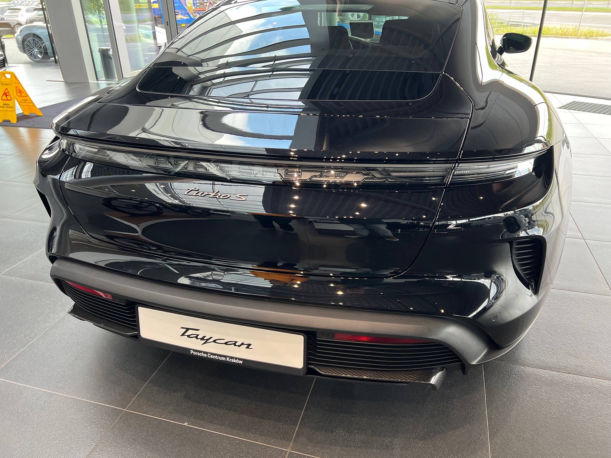 Porsche Taycan NEW Updated 2025 Taycan Reviews Are Here! IMG_8897