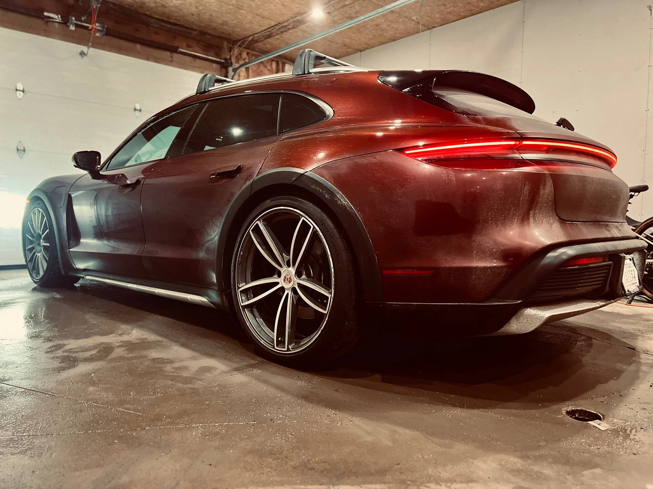 Porsche Taycan Does anyone have 22” wheels not lowered IMG_5277
