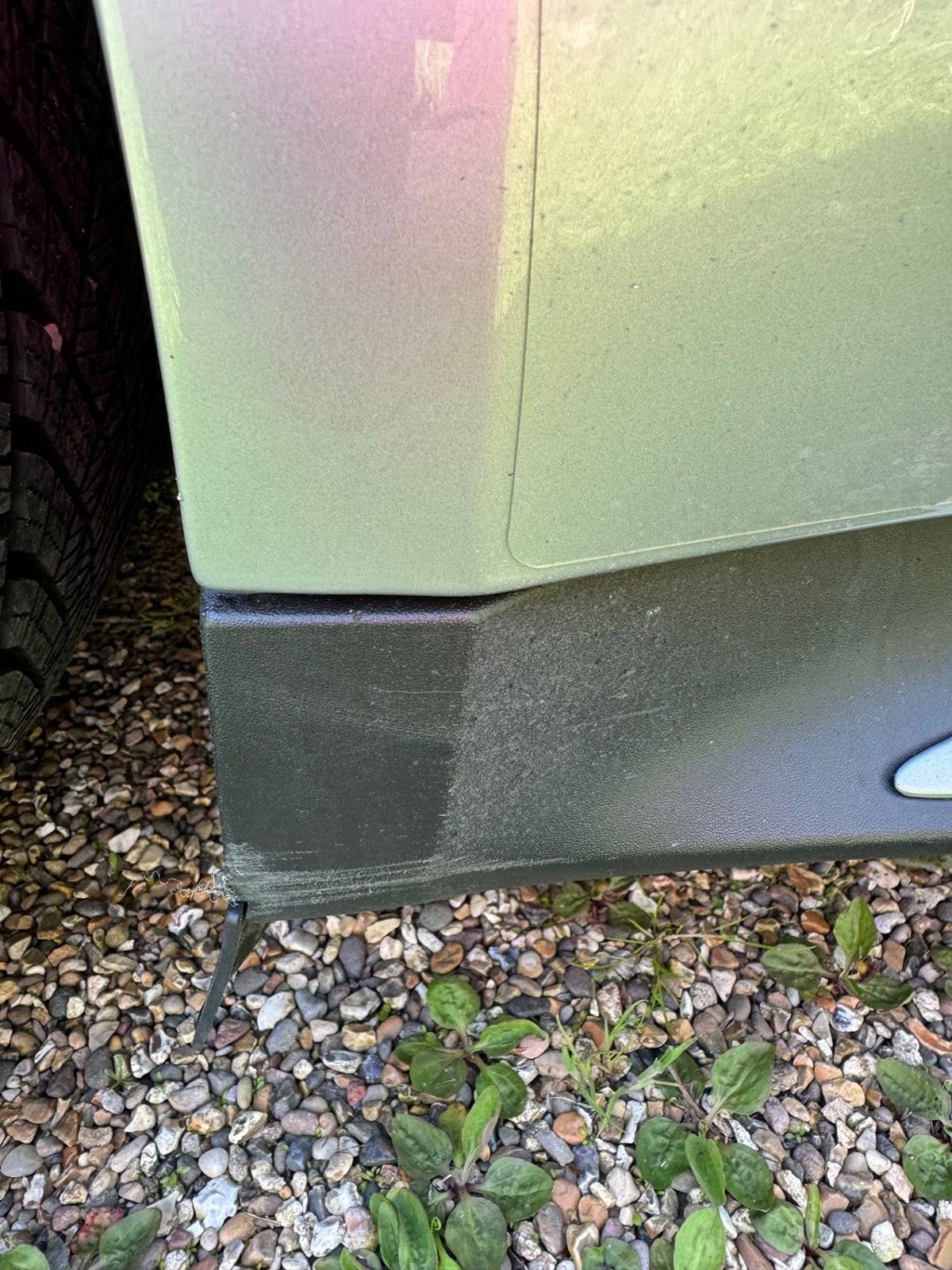 Porsche Taycan -4 and the heater kaput… wish me luck NewDamageSill_1586