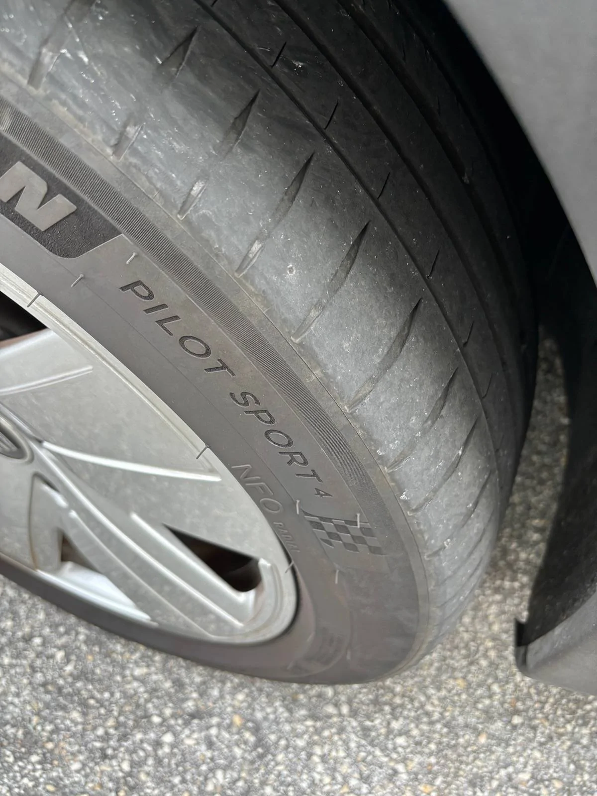 Porsche Taycan Do I need new tyres? IMG_1346
