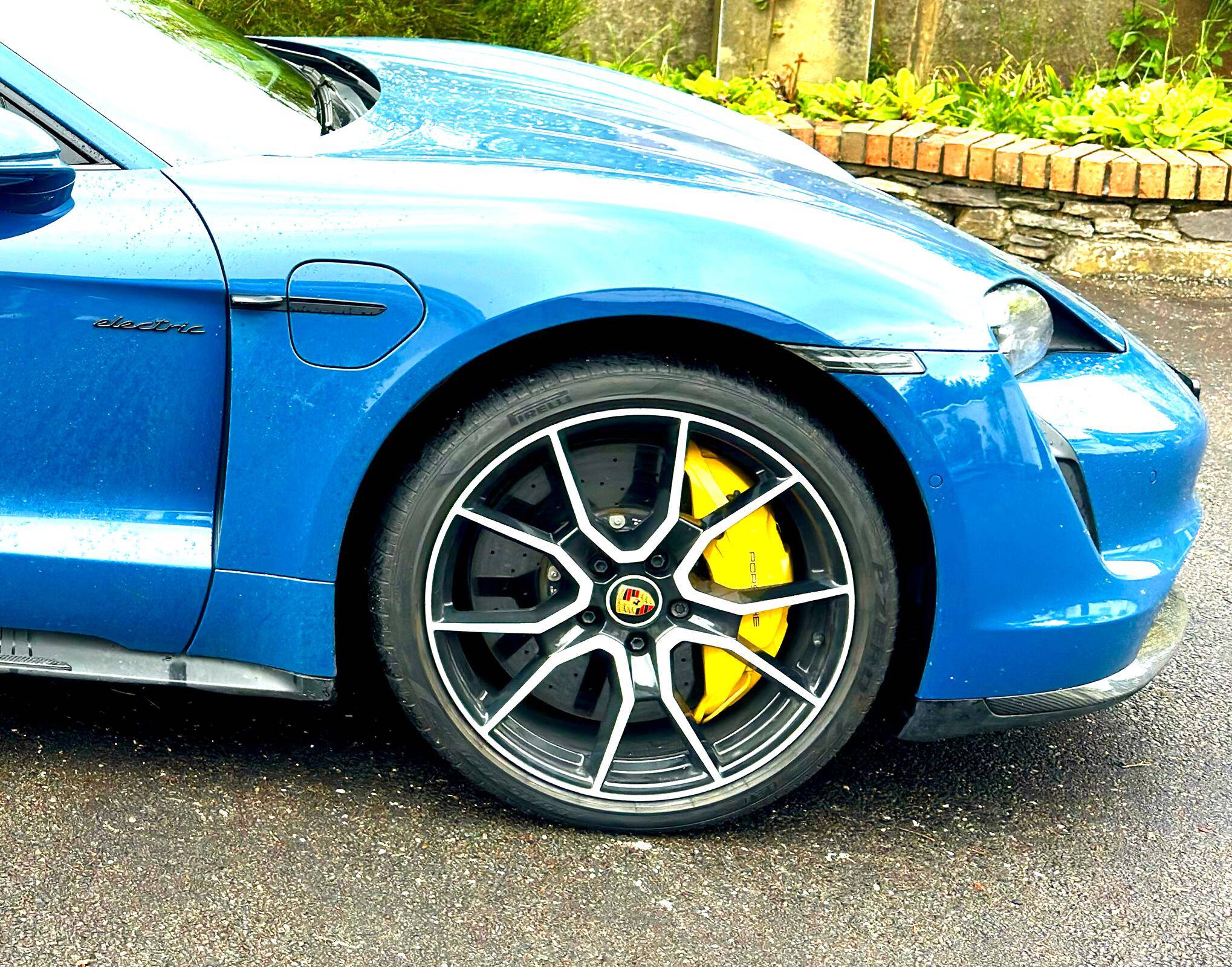 Porsche Taycan ABS module failed - brakes failed Screenshot 2024-05-17 at 14.08.34