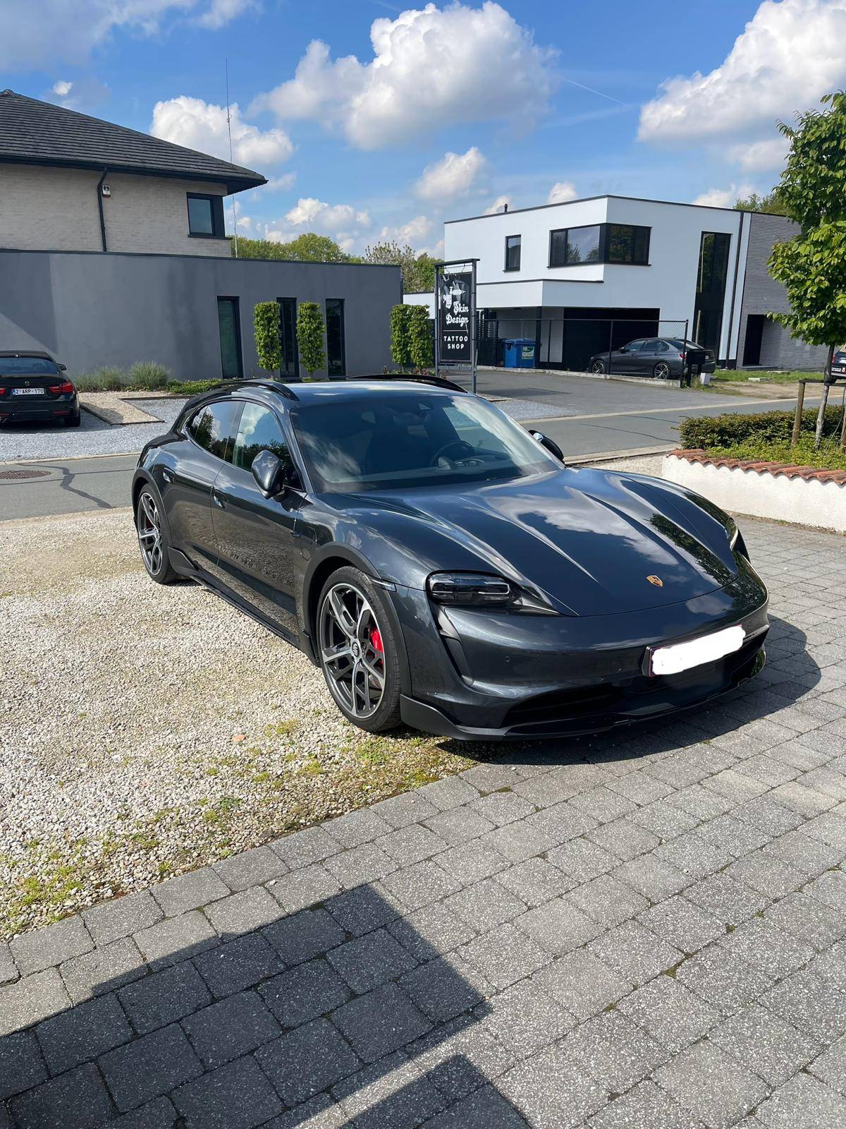 Porsche Taycan Satin matte wrap + Vossen HF5 Afbeelding van WhatsApp op 2024-05-21 om 12.26.20_d724a2eb