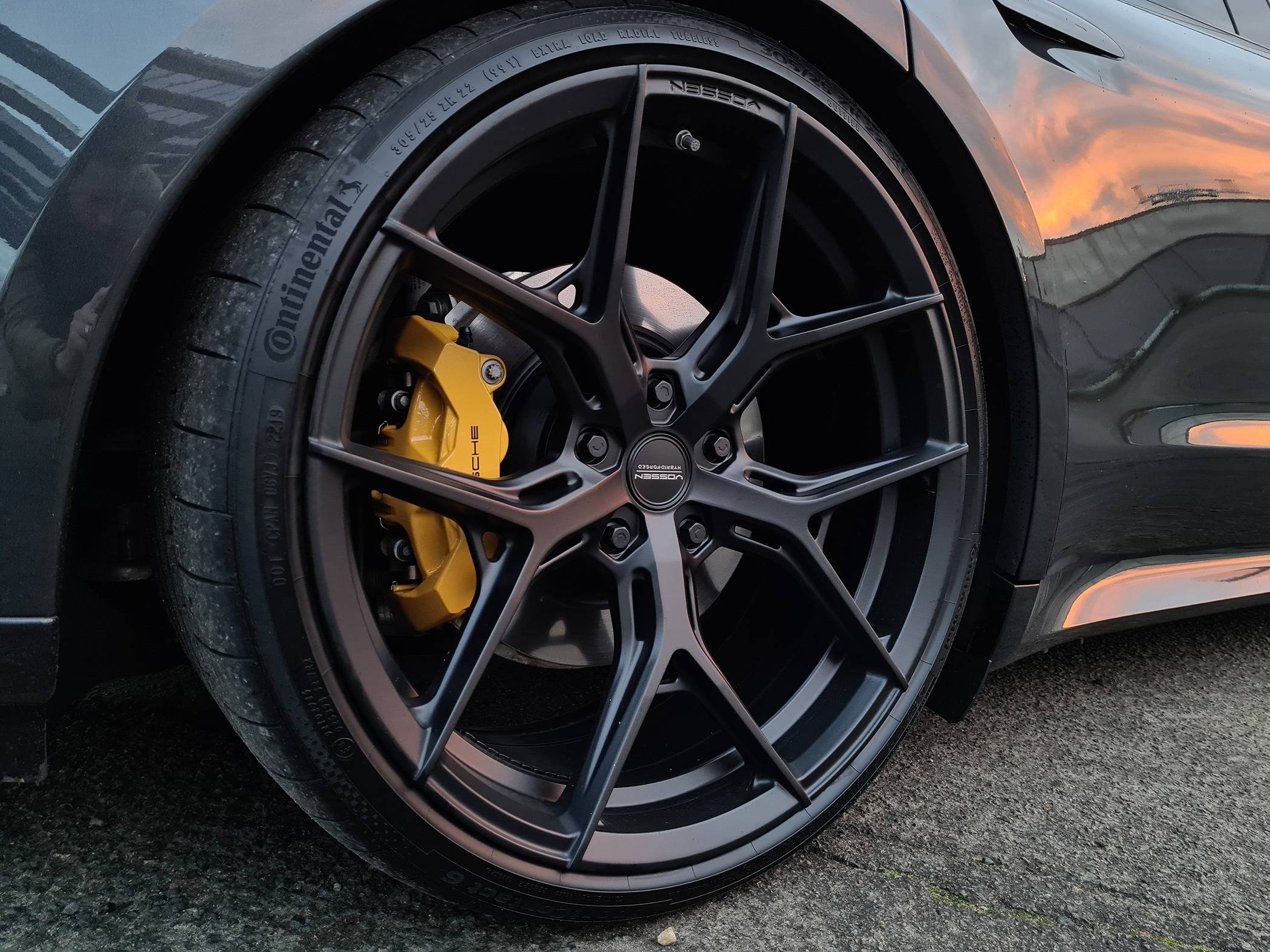 Porsche Taycan Satin matte wrap + Vossen HF5 20201109_170231