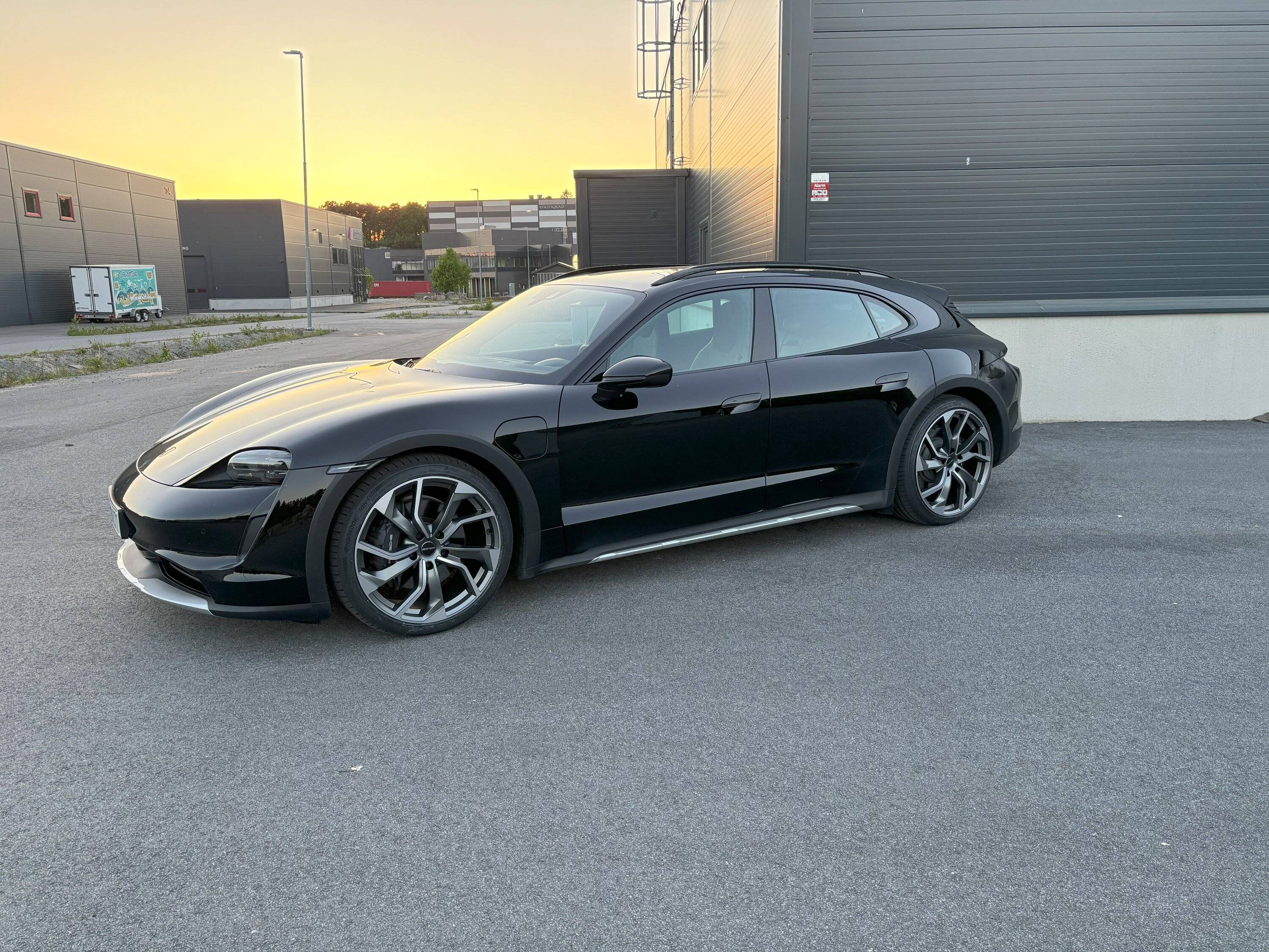 Porsche Taycan 21" GMP Rebel and Hankook iON evo tires: initial impressions CT_front