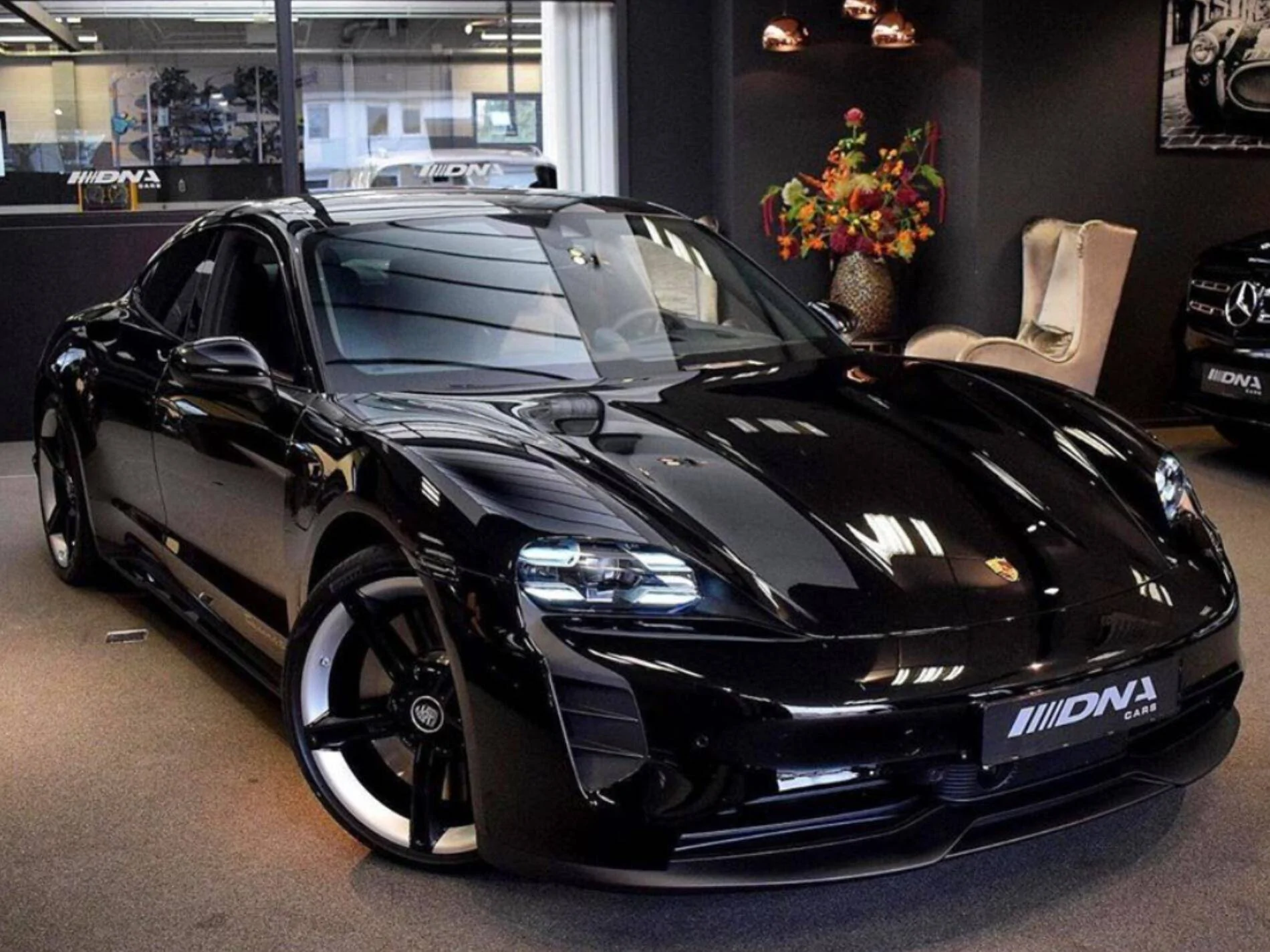 Porsche Taycan Which wheels/tires combo looks better? 1716647955013-11
