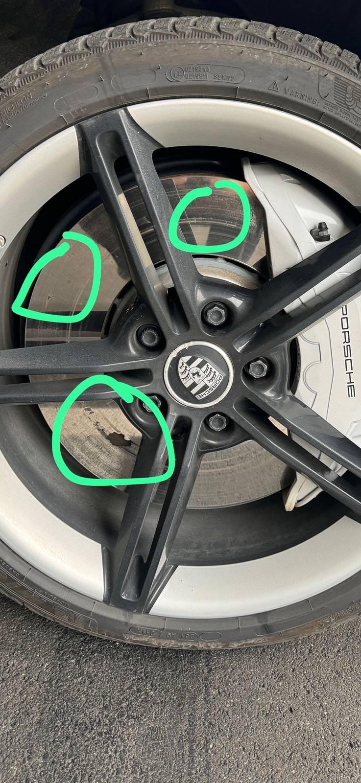 Porsche Taycan PSCB Brake discs / rotors cracked 8bd57880-54e9-49bc-961f-2b354a7b6f03.JPG