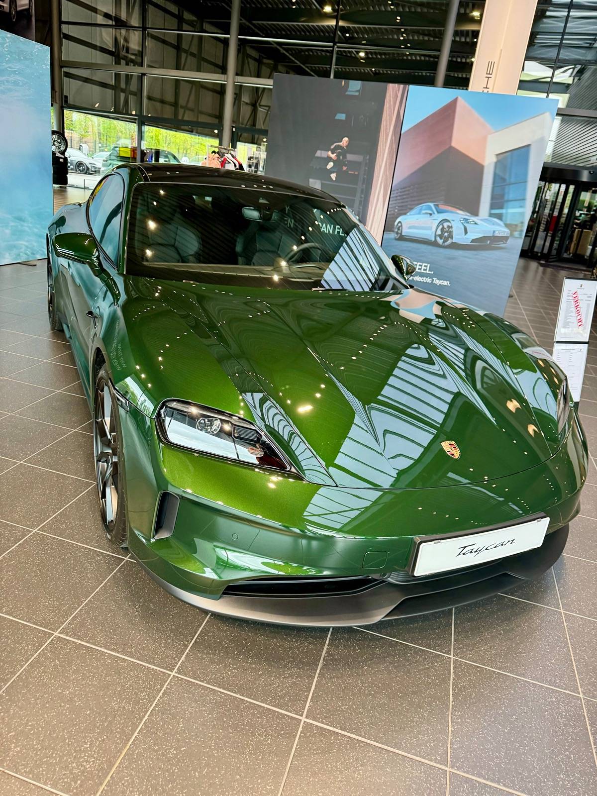 Porsche Taycan Some images of MY 2025 Cross Turismo 4 in Oak Green IMG_3419