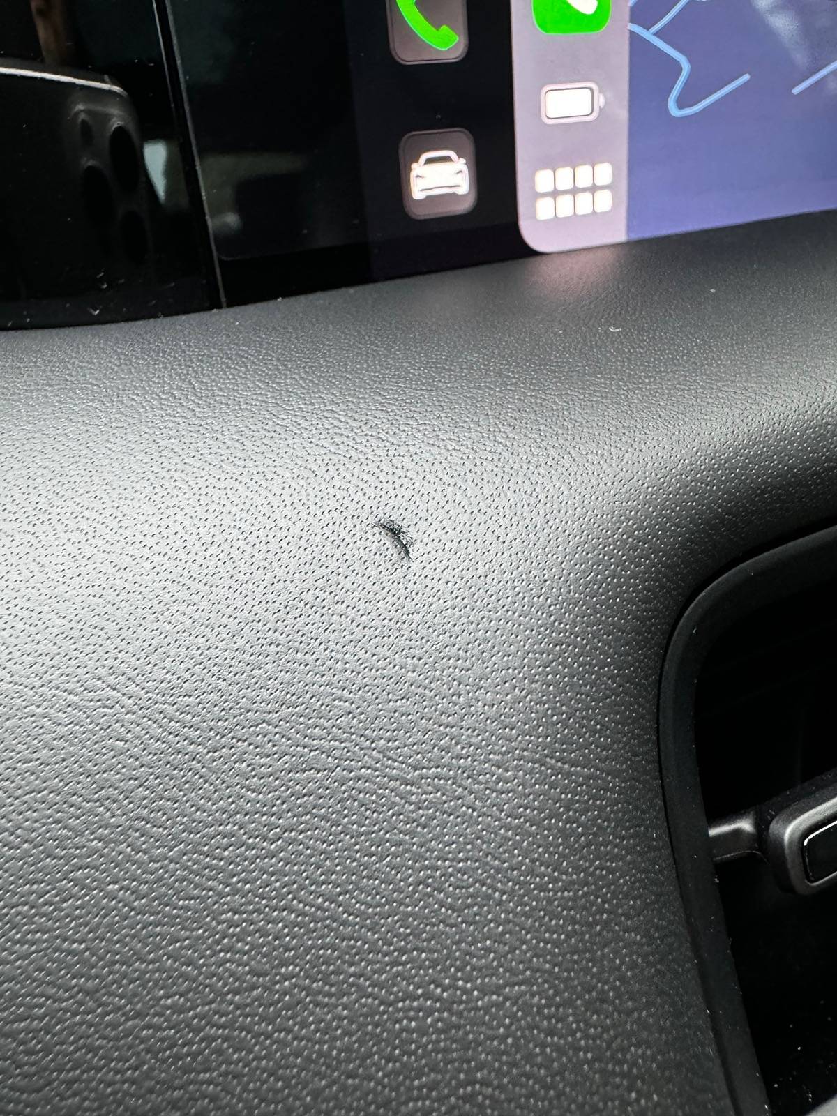 Porsche Taycan Leather Console cut IMG_1525