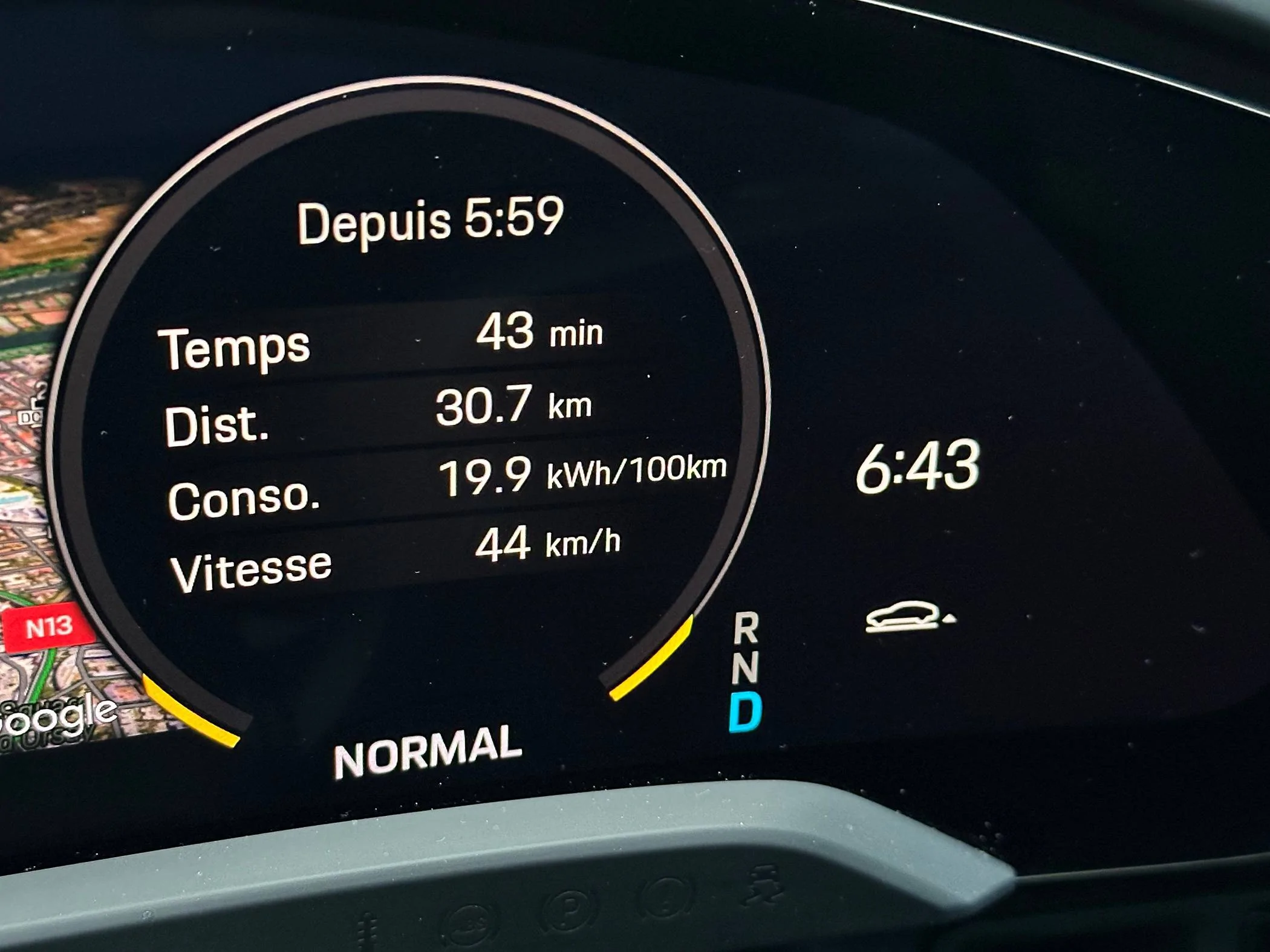 Porsche Taycan instrument cluster symbol IMG_2605