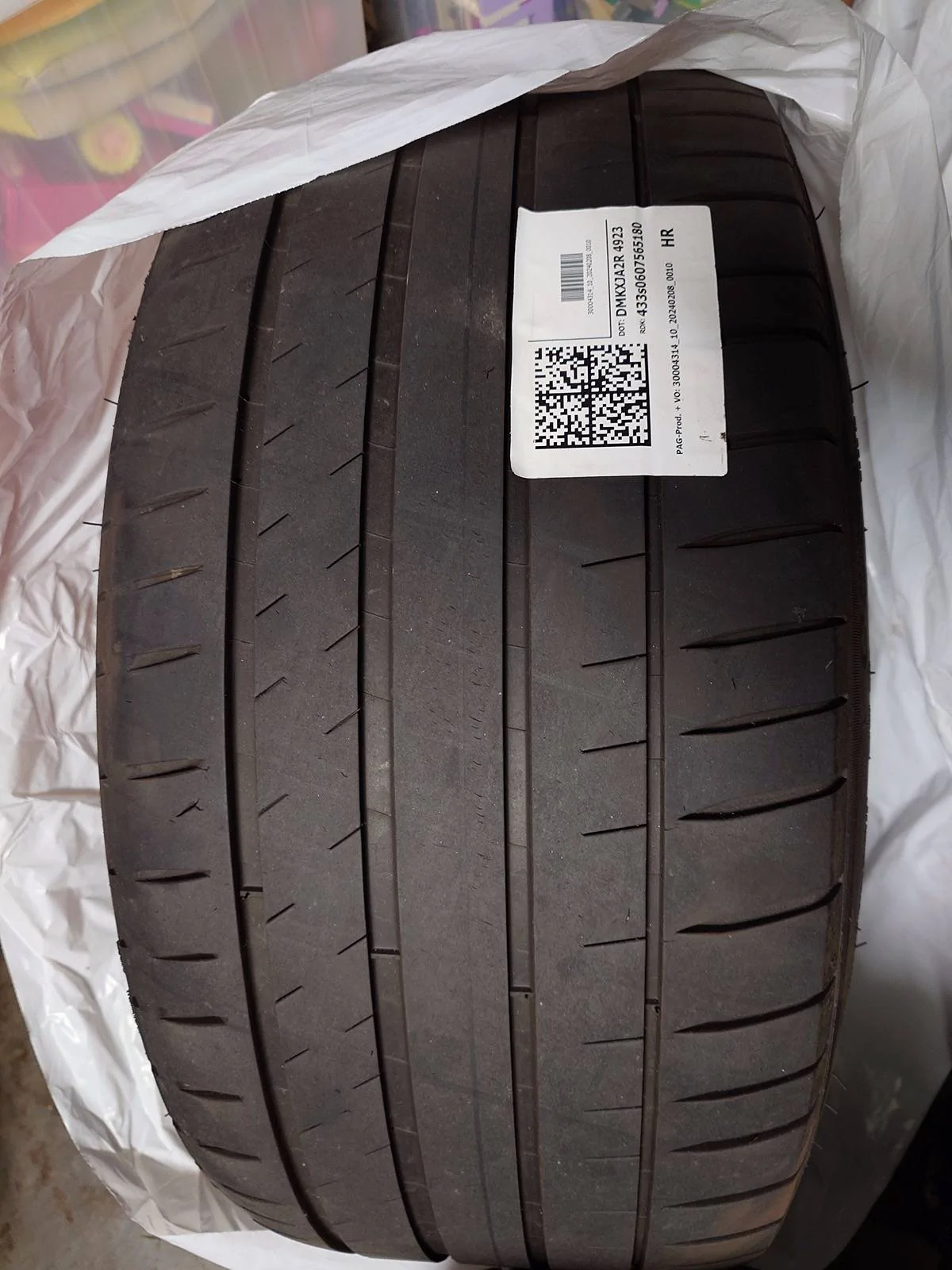 Porsche Taycan Taycan Problem - potential catastrophic tire failure 20240615_112244999