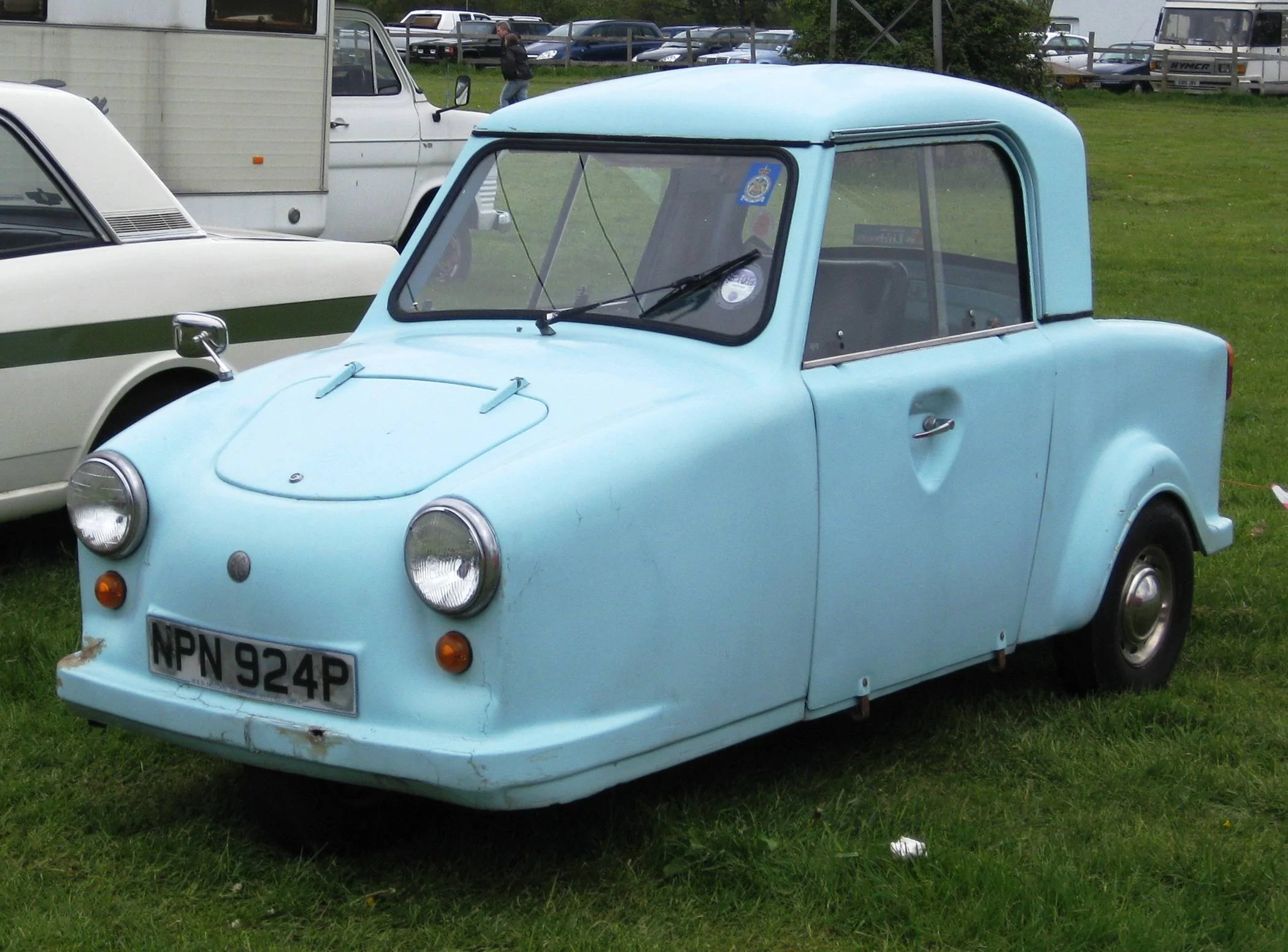 Porsche Taycan What color is this Taycan? AC_Invalid_Carriage_1976