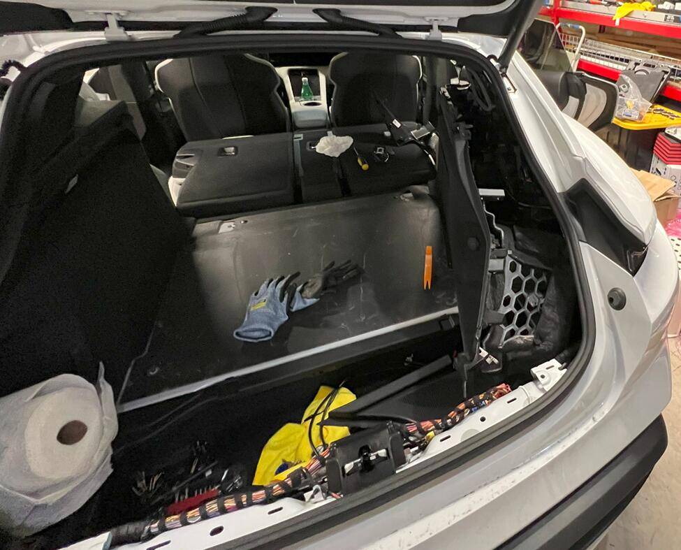 Porsche Taycan How-to DIY guide to retrofit Euro tail lights on North American Taycans 1718705669098-f5