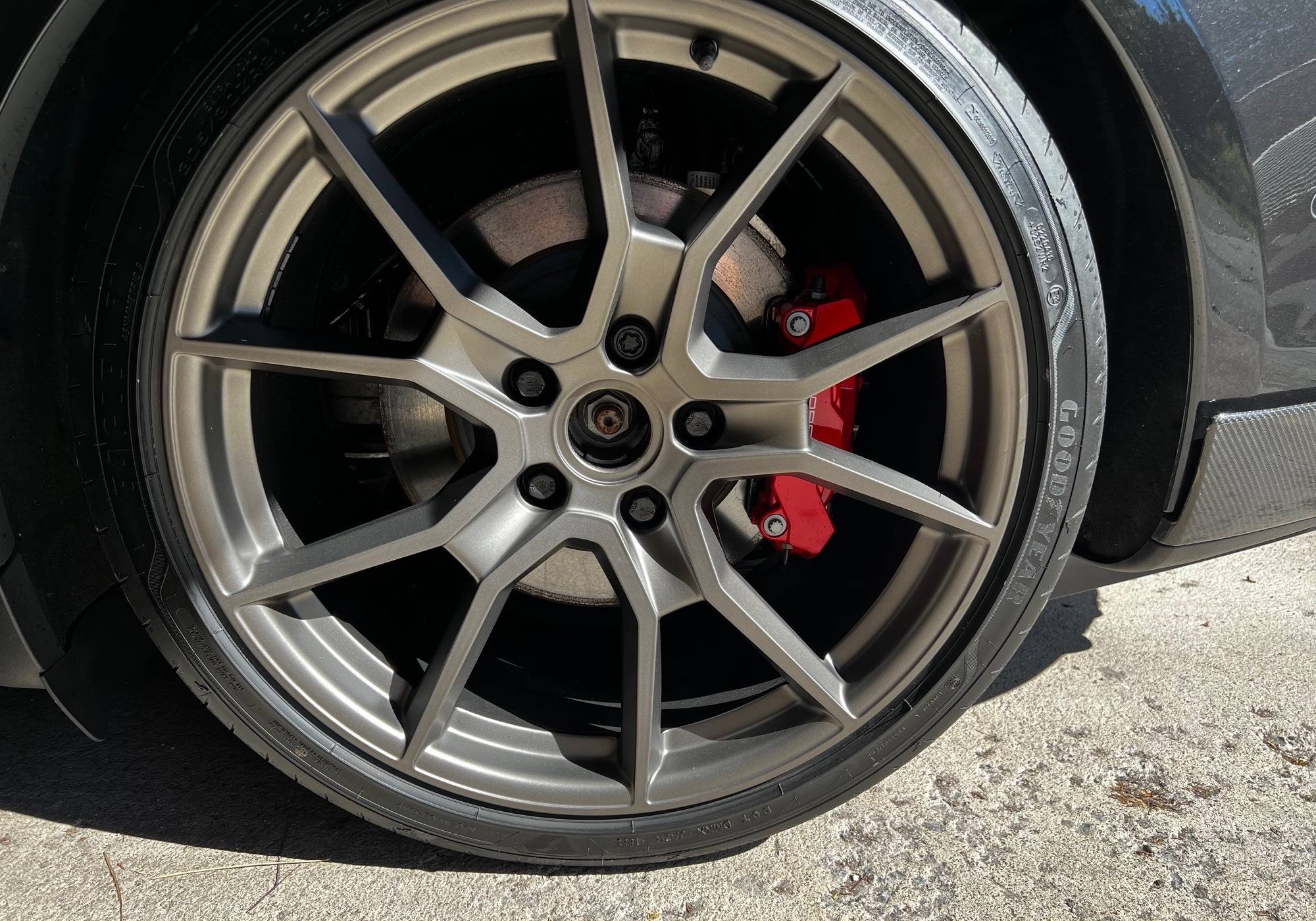 Porsche Taycan Unexpected issue with H&R spacer kit 7 mm all-around Wheel