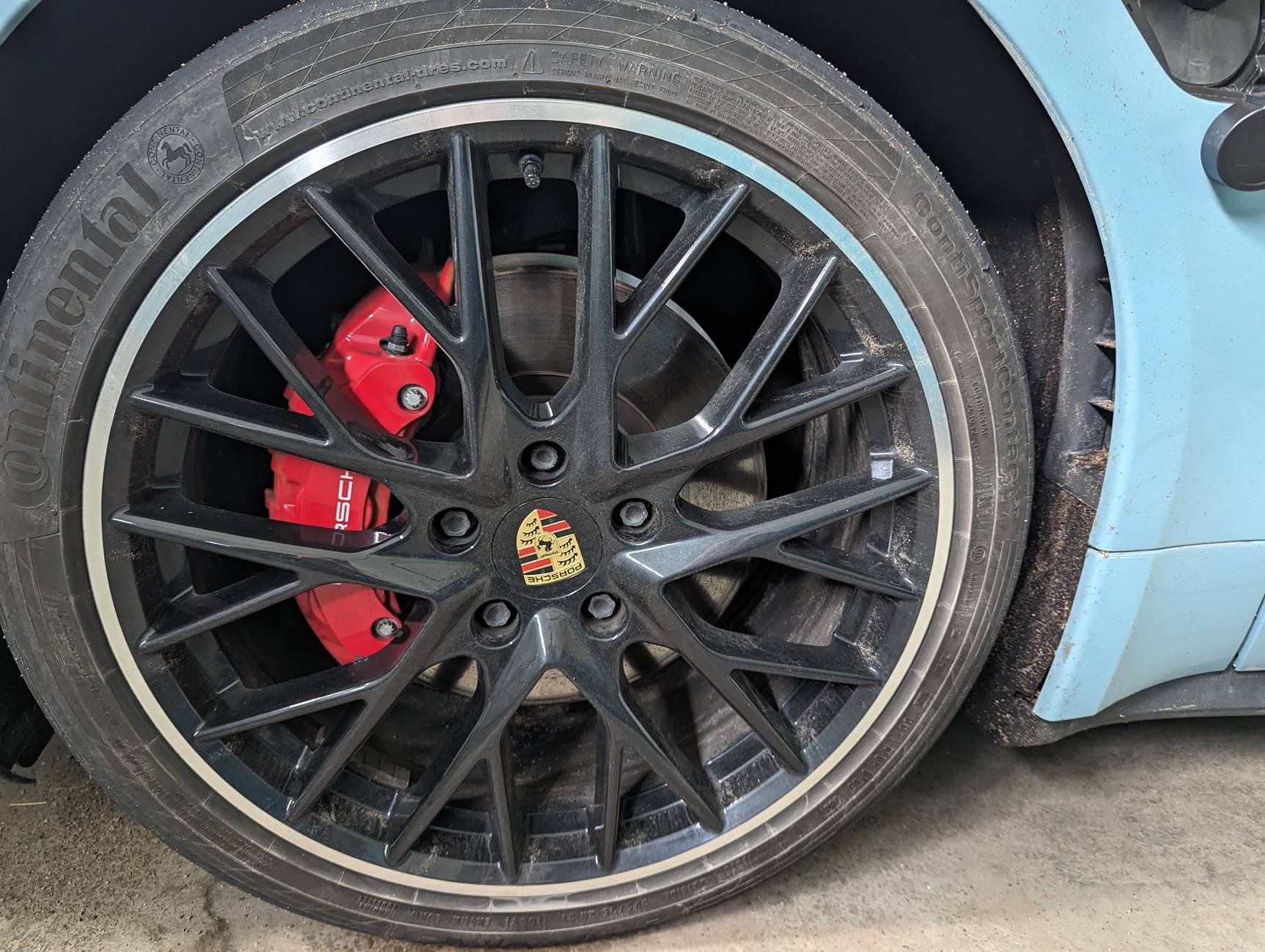 Porsche Taycan 4 21" Spyder wheels PXL_20240611_161704859