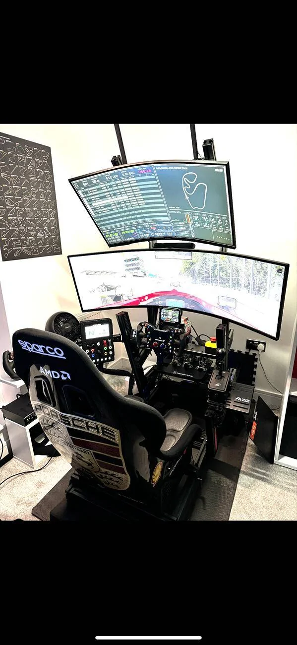 Porsche Taycan Sim Racing ? IMG_3201