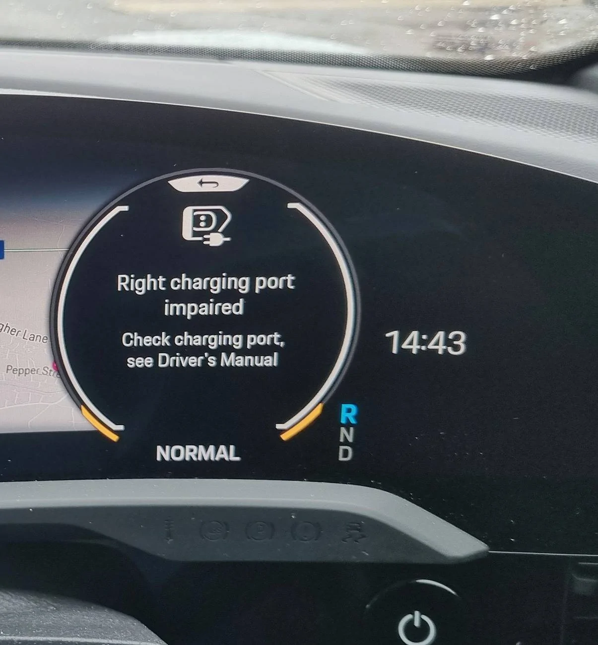 Porsche Taycan IMPAIRED CHARGING PORT (AC/DC) 20240701_144355
