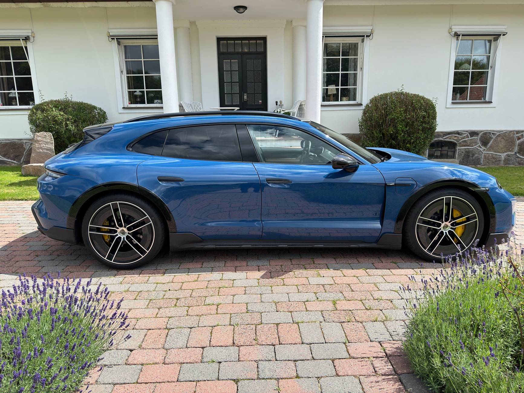Porsche Taycan Goodbye Taycan, hello 2025 Taycan Turbo S Cross Turismo IMG_0973.JPEG