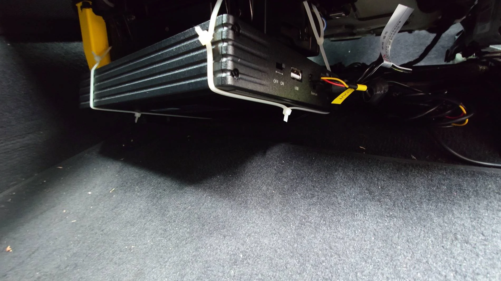 Porsche Taycan Another dash cam installation : 70mai Omni 20240722_193724707