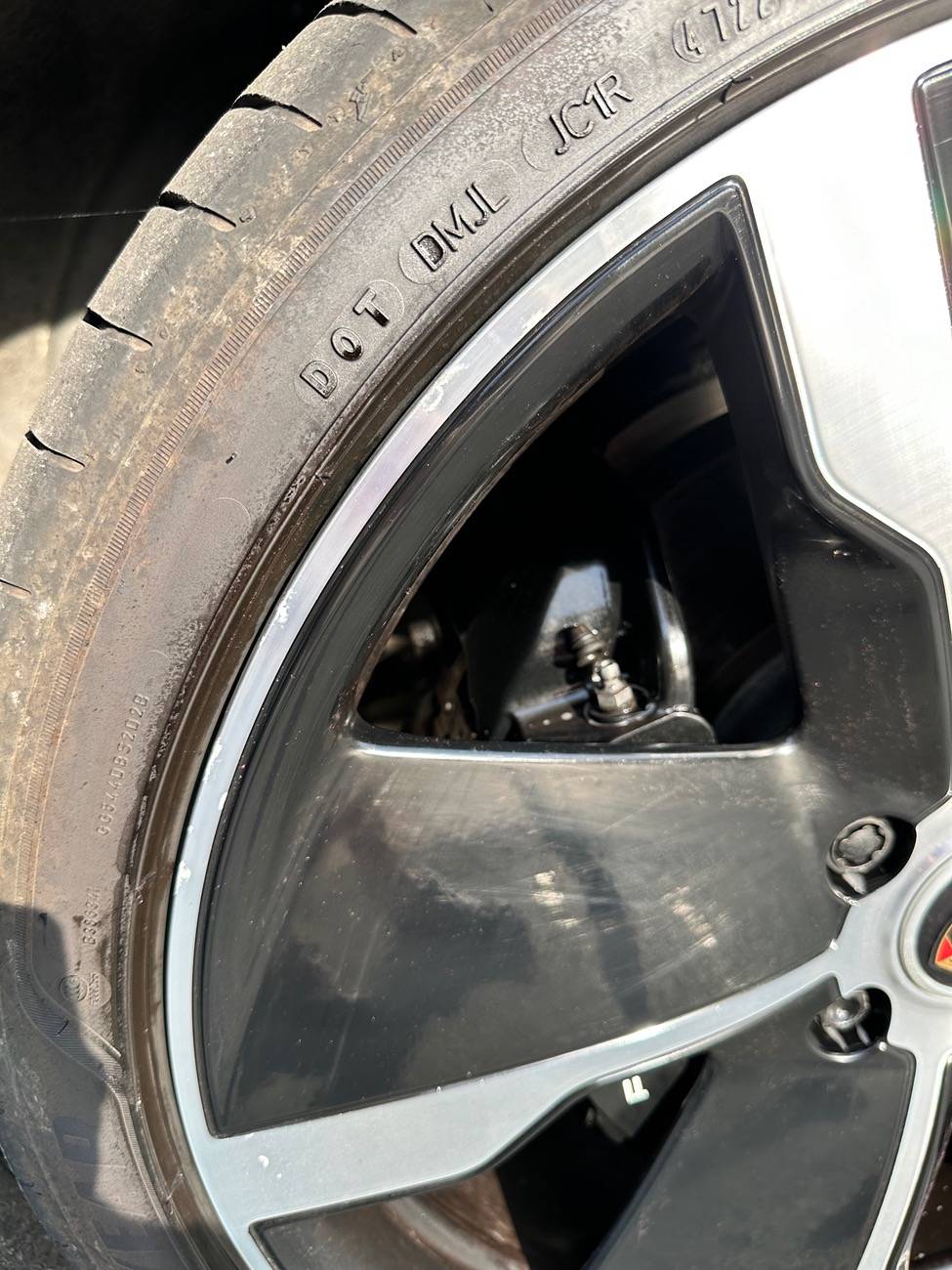 Porsche Taycan White marks on diamond cut alloys IMG_3180