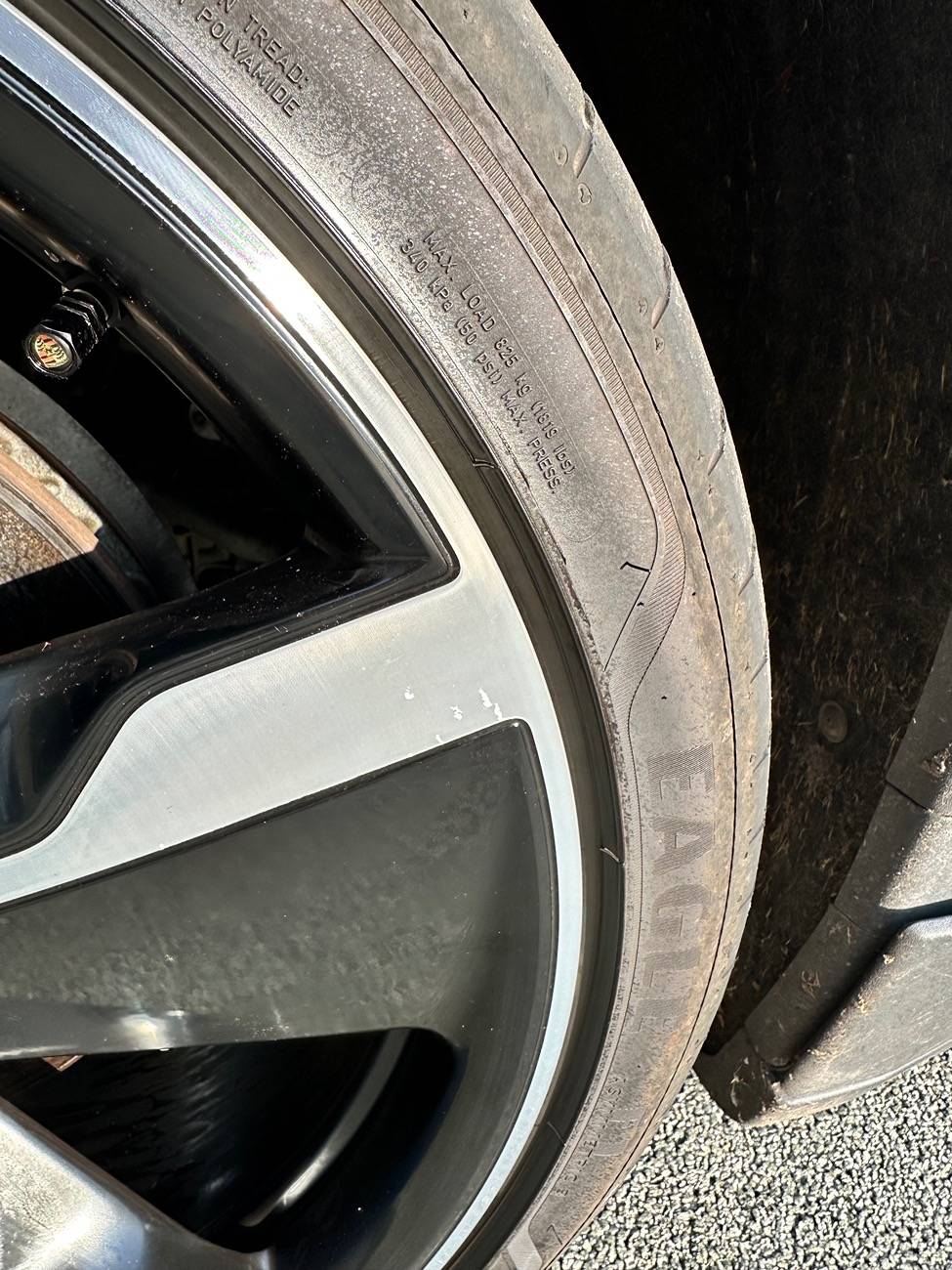 Porsche Taycan White marks on diamond cut alloys IMG_3182