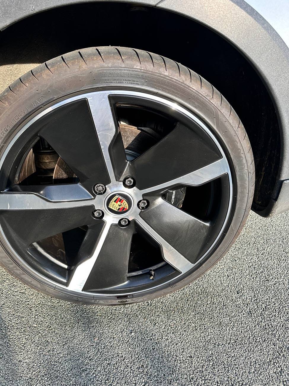 Porsche Taycan White marks on diamond cut alloys IMG_3185