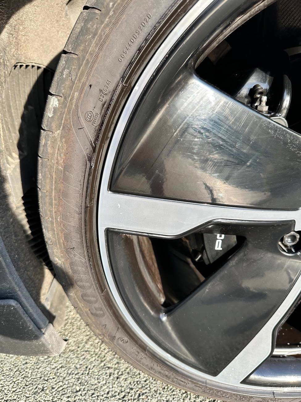 Porsche Taycan White marks on diamond cut alloys IMG_3179