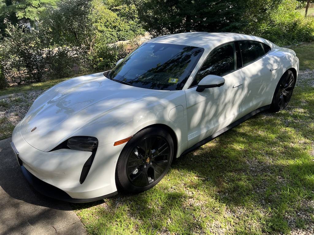 Porsche Taycan I painted my Mission E wheels white. IMG_2835