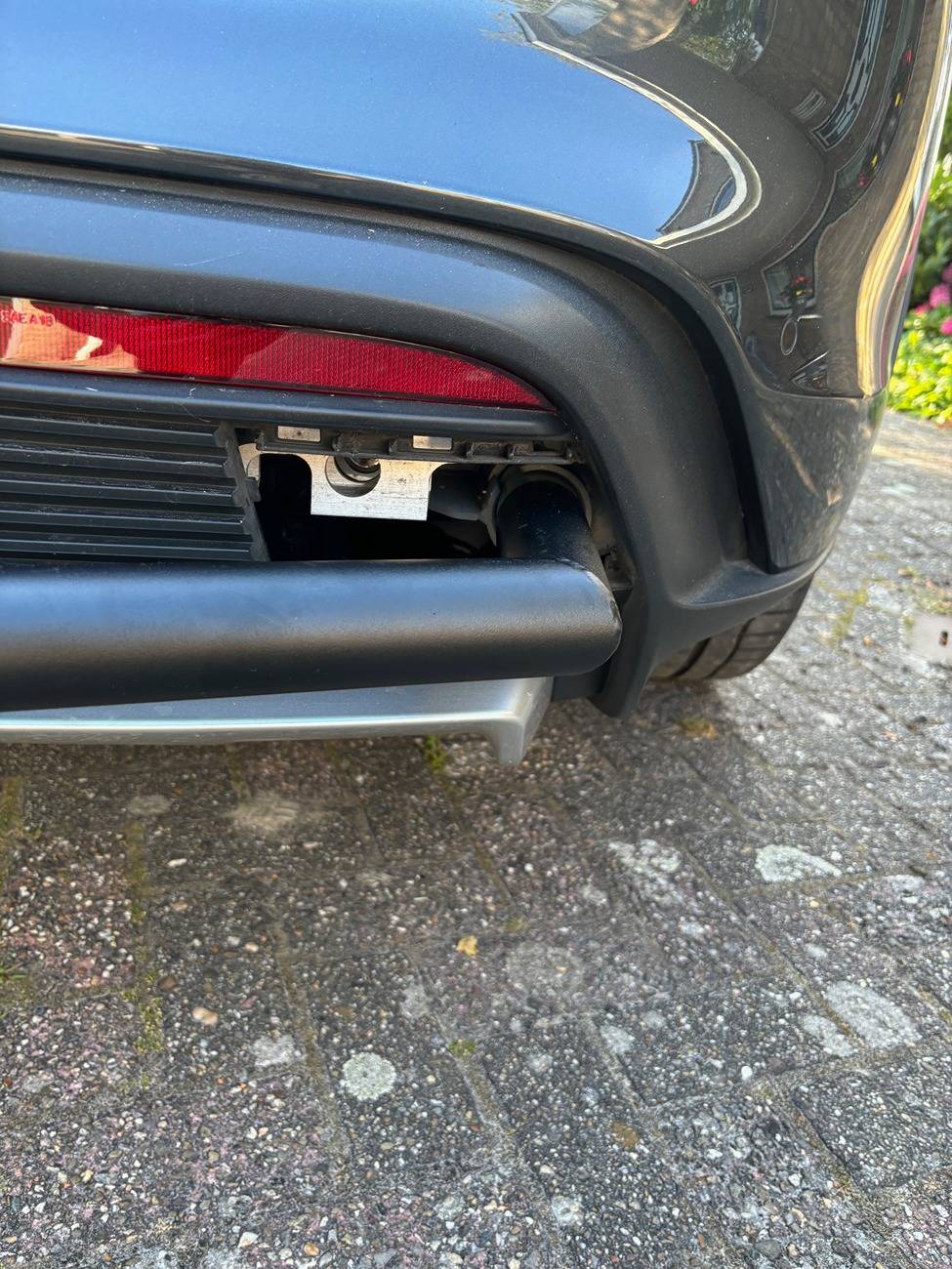 Porsche Taycan Aftermarket hitch possible on Turisomo GTS for bike rack? IMG_8353
