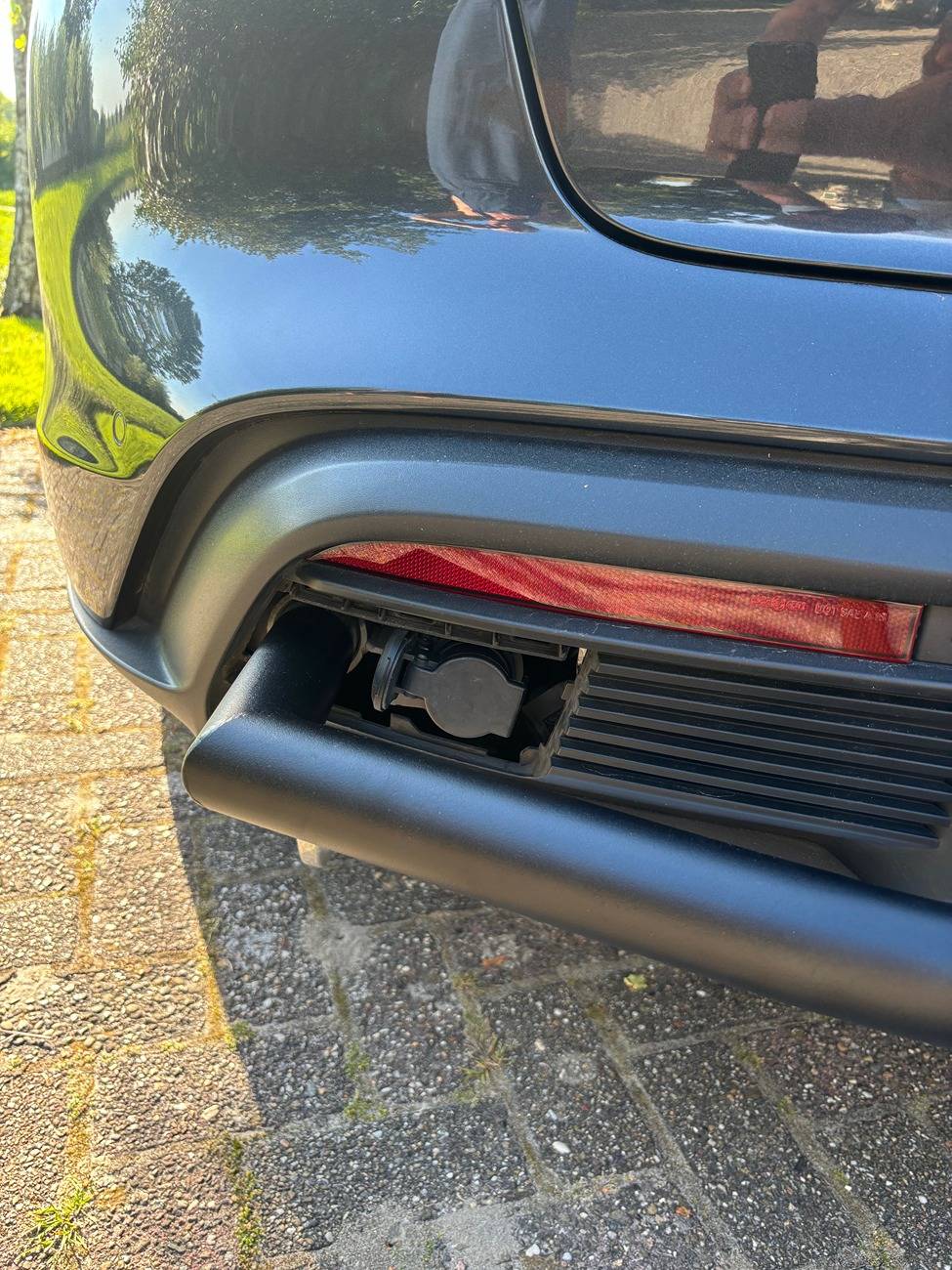 Porsche Taycan Aftermarket hitch possible on Turisomo GTS for bike rack? IMG_8354