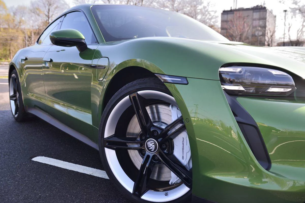 Porsche Taycan Mission E Wheels or Taycan Exclusive Wheels for 4S buyers? Taycan004