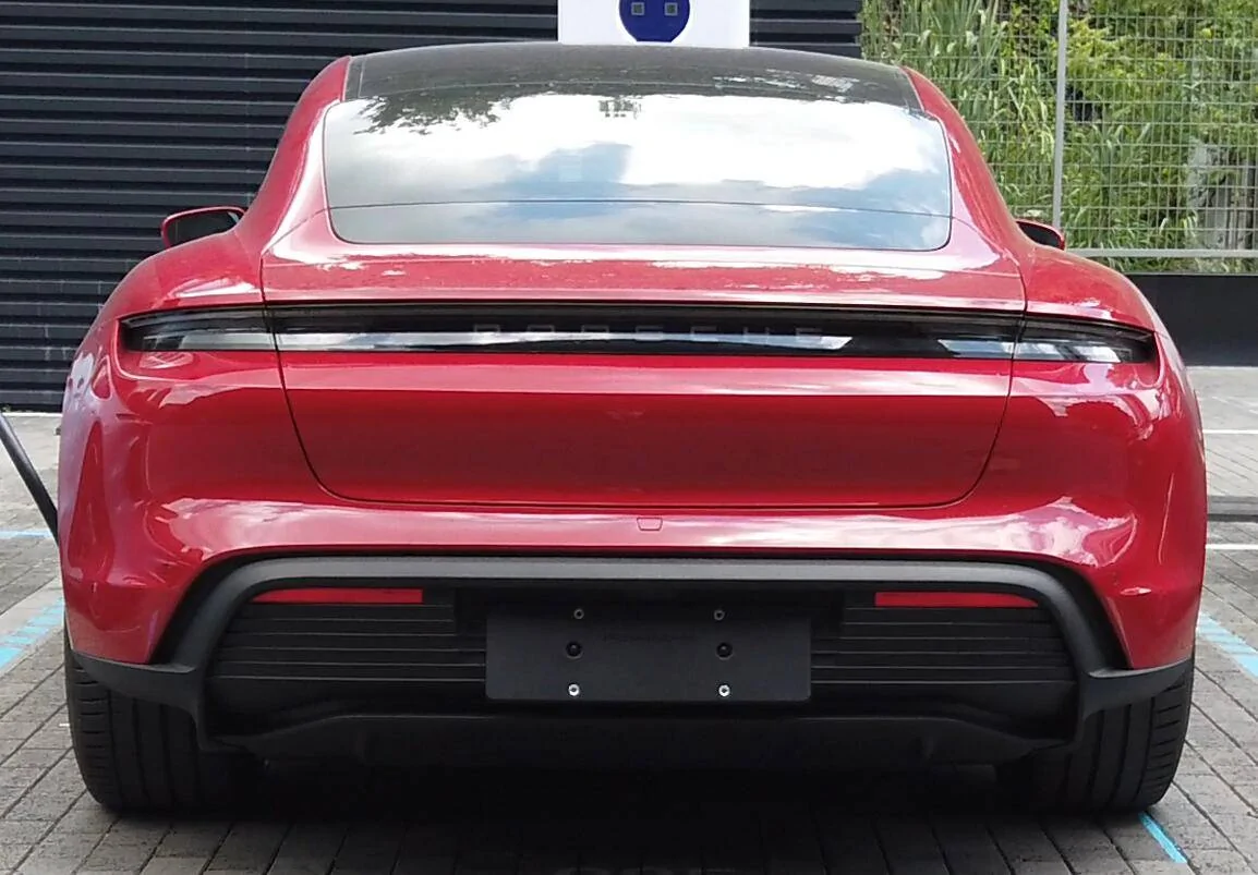 Porsche Taycan Taycan Waiting Room: Who has ordered and a delivery date? 1597558204921
