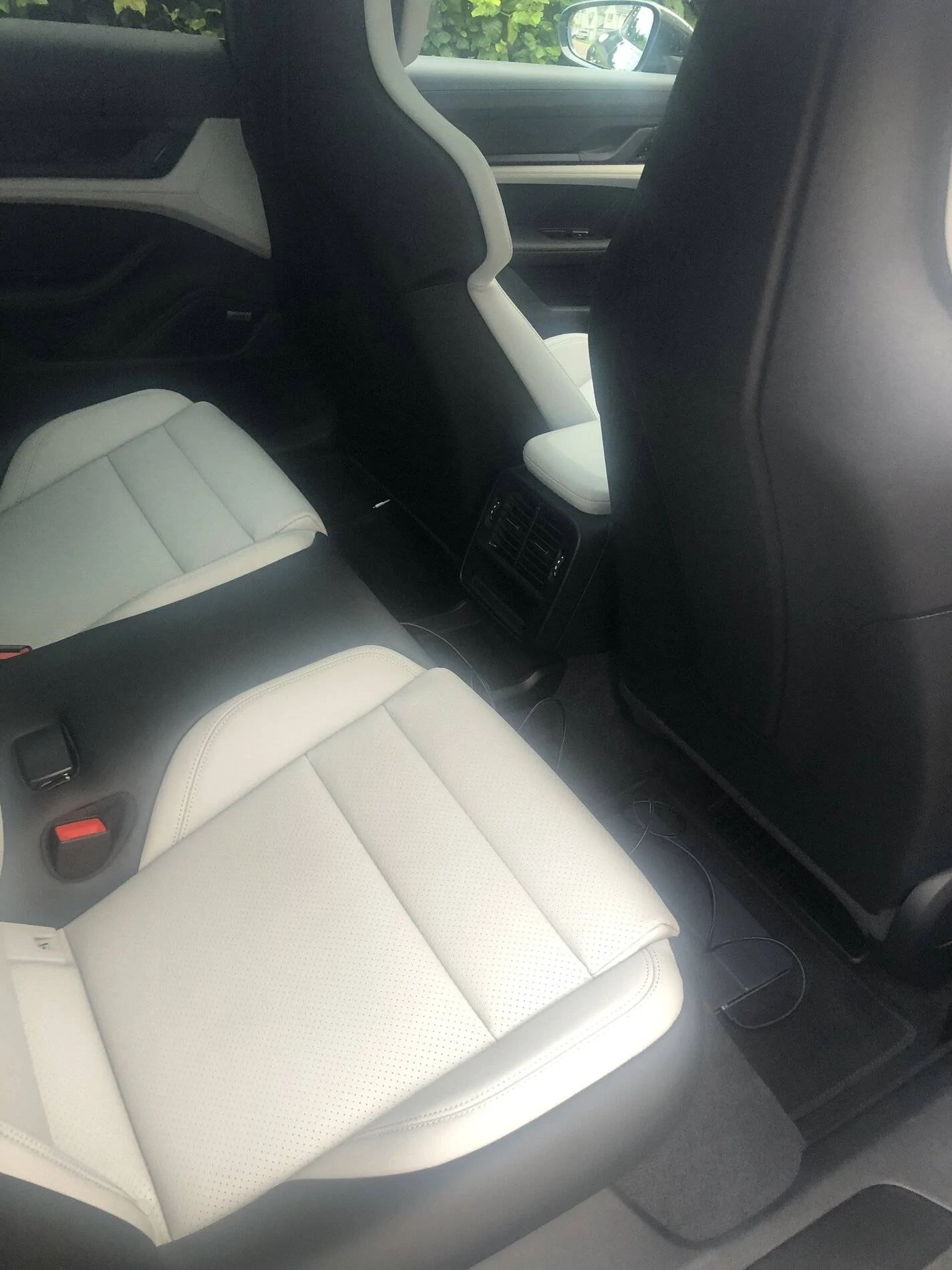 Porsche Taycan Which split interior leather option? A3E7A1A3-97A9-4CDA-AB2A-9A9FF97F4700