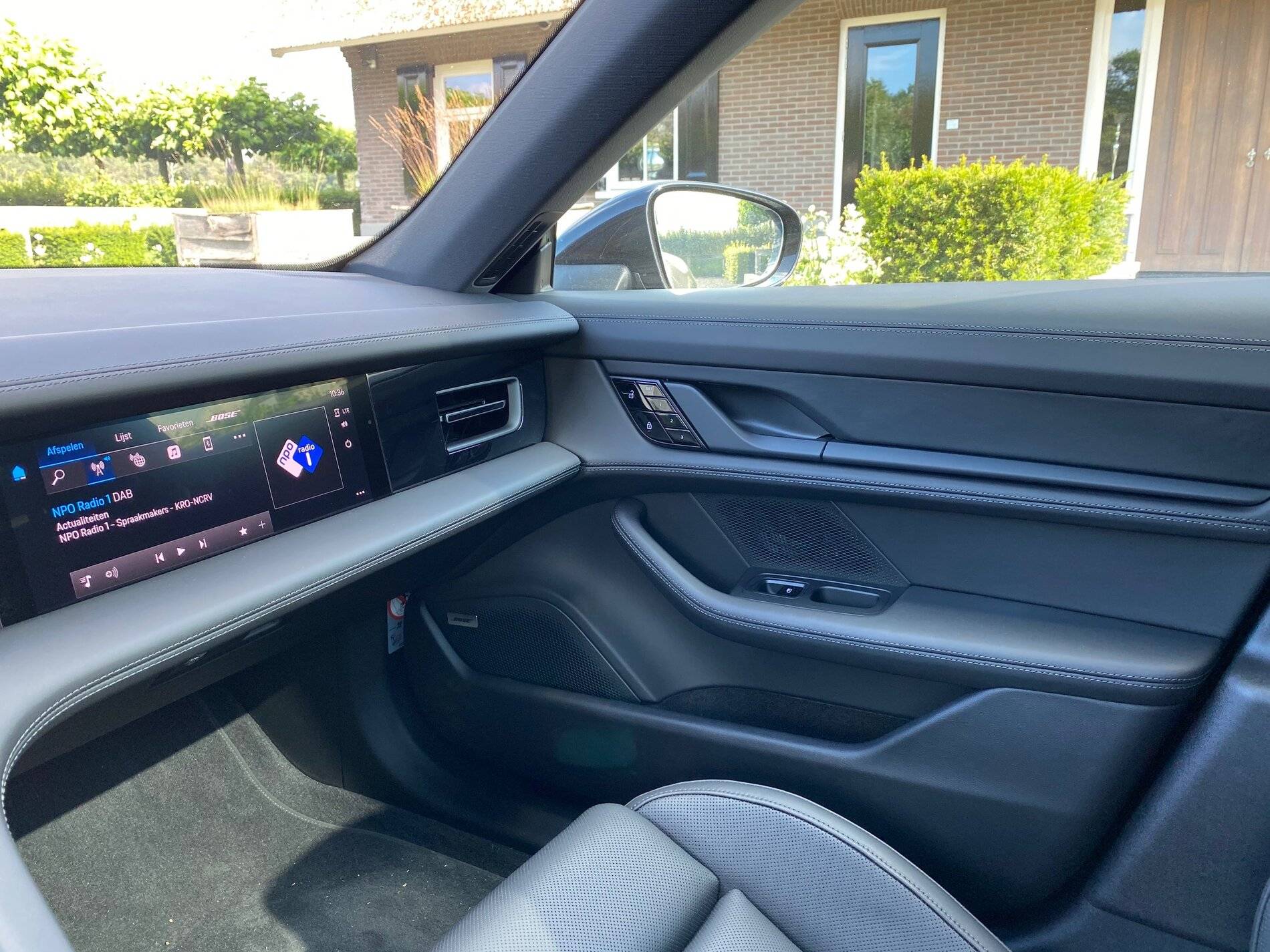Porsche Taycan Just got my black Taycan 4S delivered IMG_3241