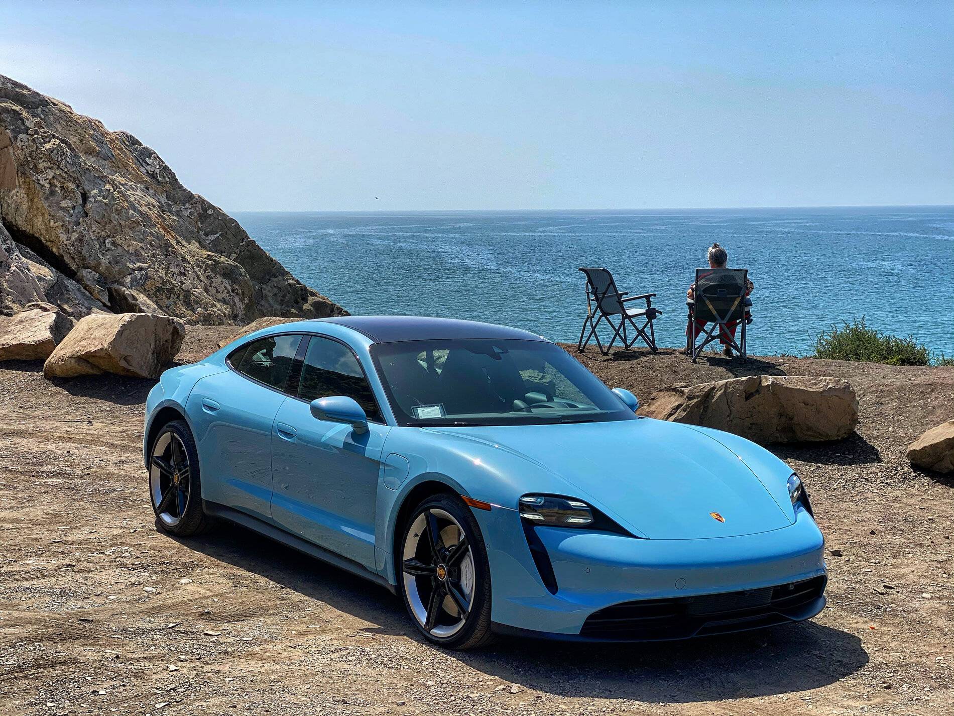 Porsche Taycan FROZEN BLUE Taycan Club FC09DB16-125D-472D-A73F-D4409588BB6B