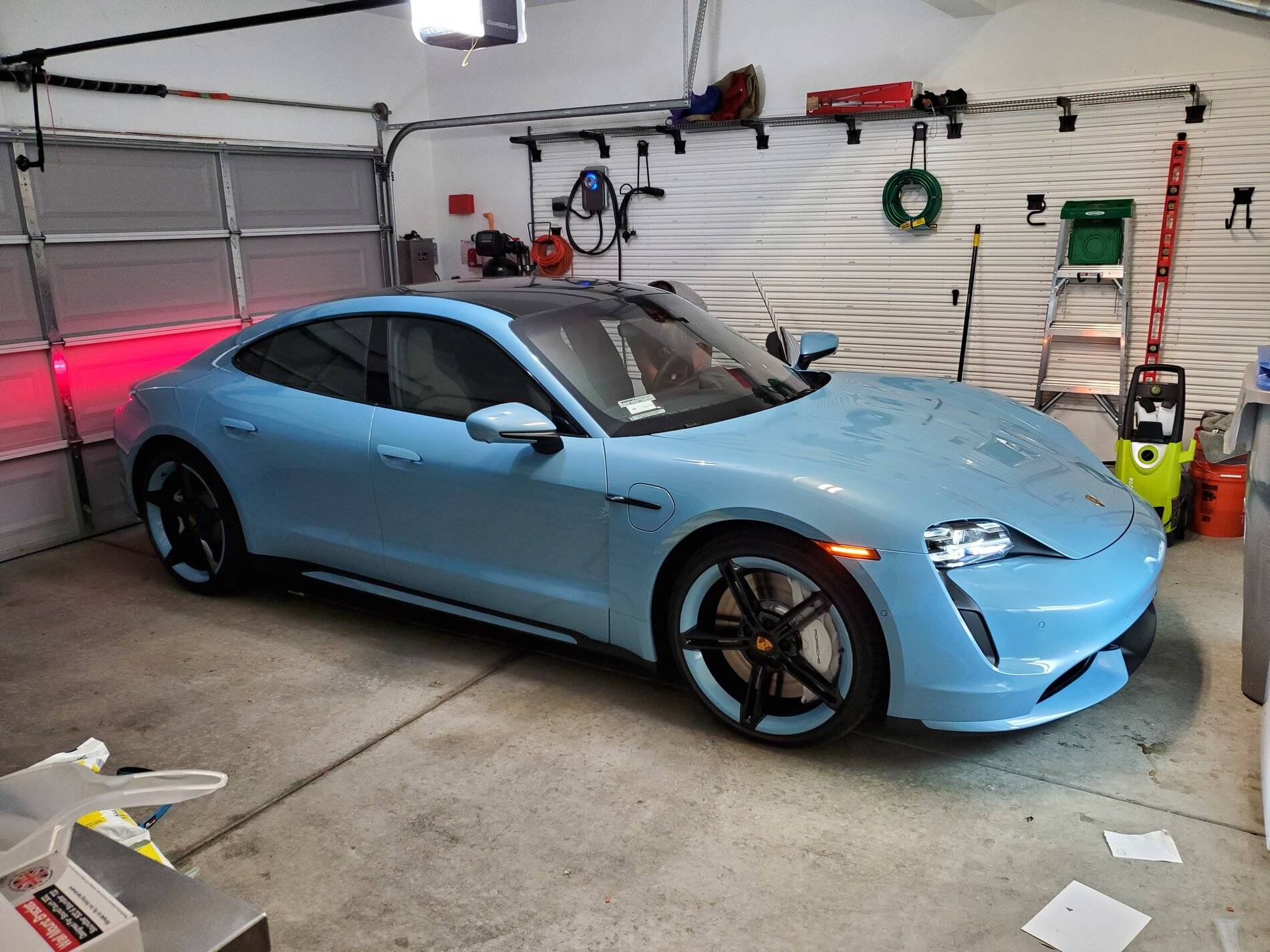 Porsche Taycan FROZEN BLUE Taycan Club 20200805_193328